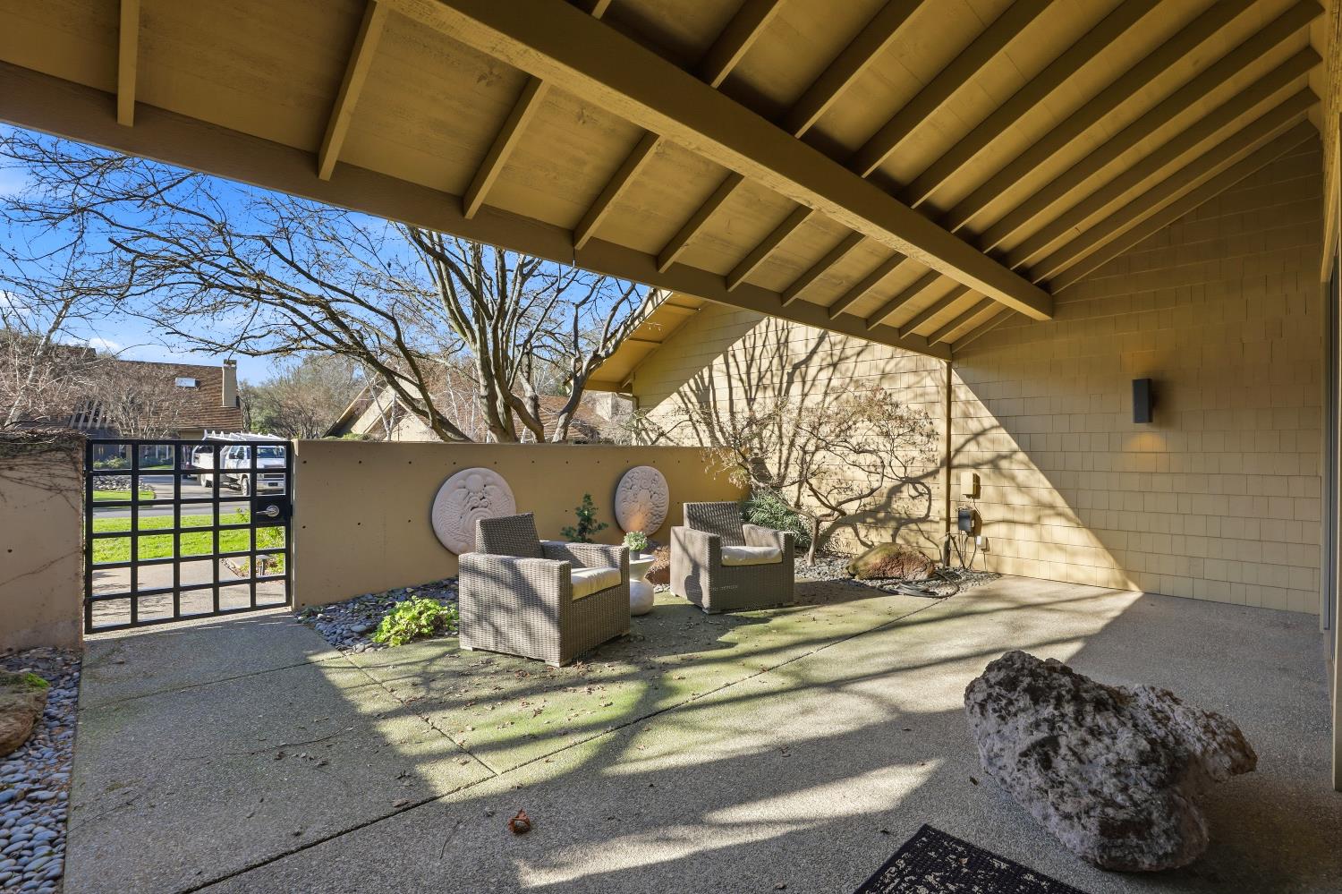 1957 Empire Oaks Court