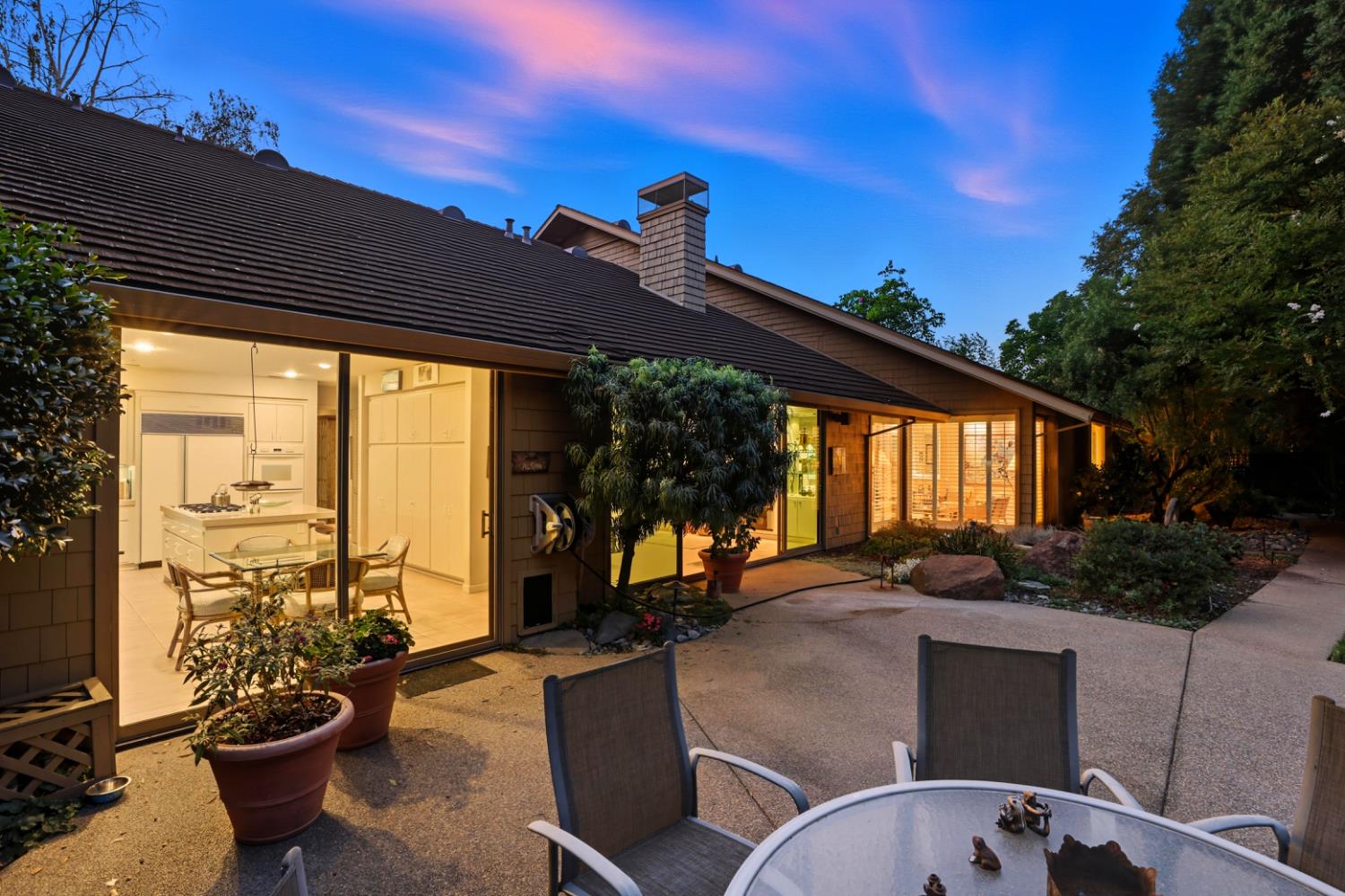 1957 Empire Oaks Court