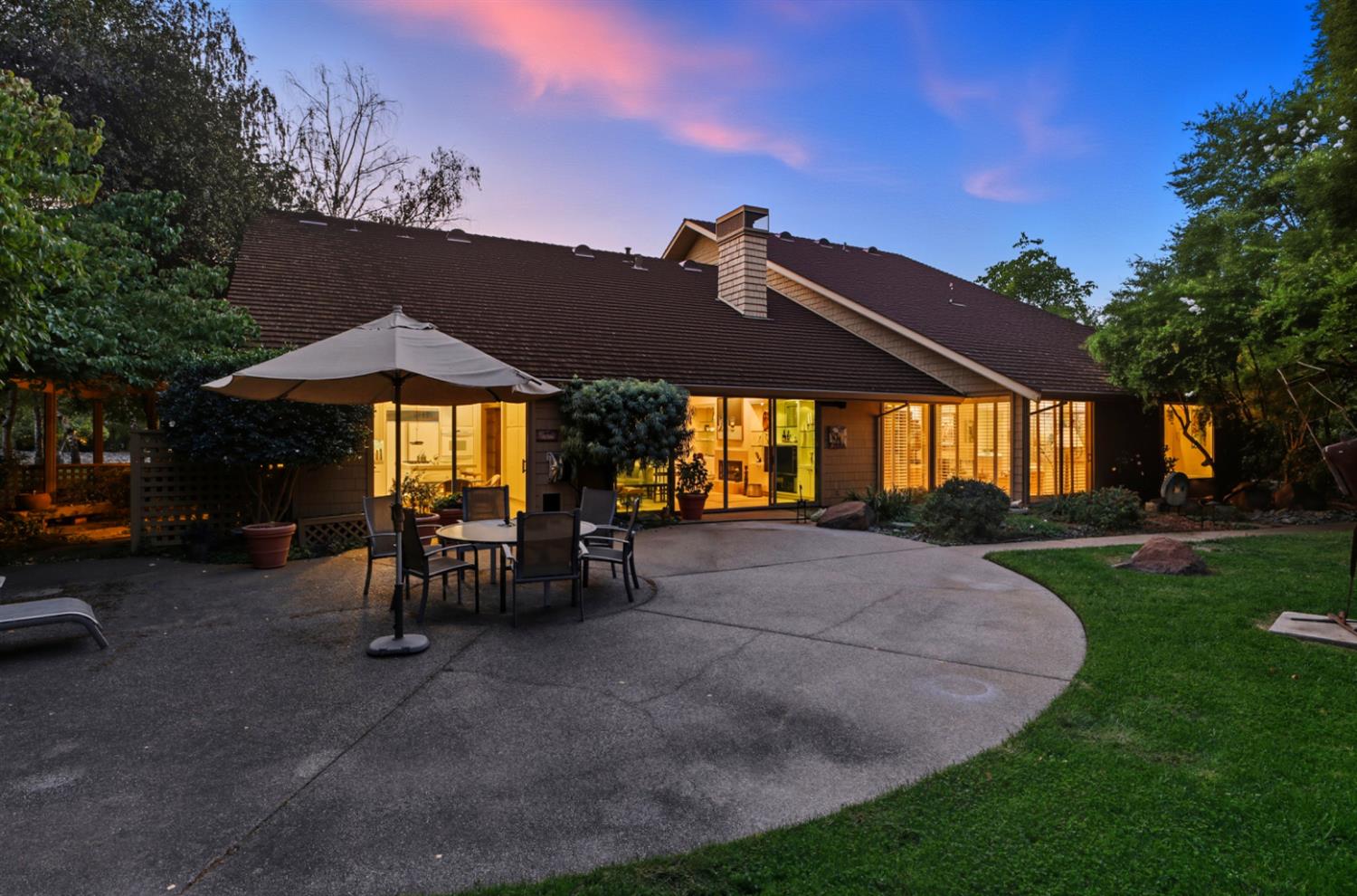 1957 Empire Oaks Court