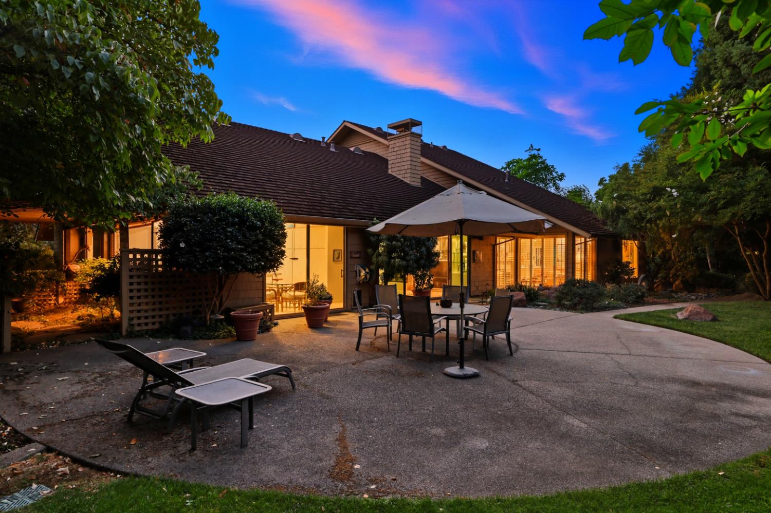 1957 Empire Oaks Court