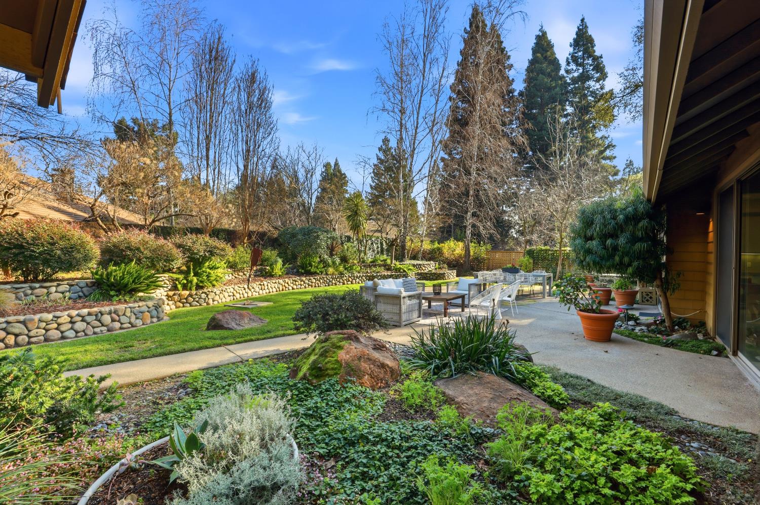 1957 Empire Oaks Court