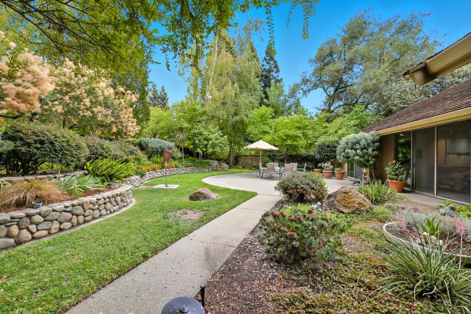 1957 Empire Oaks Court