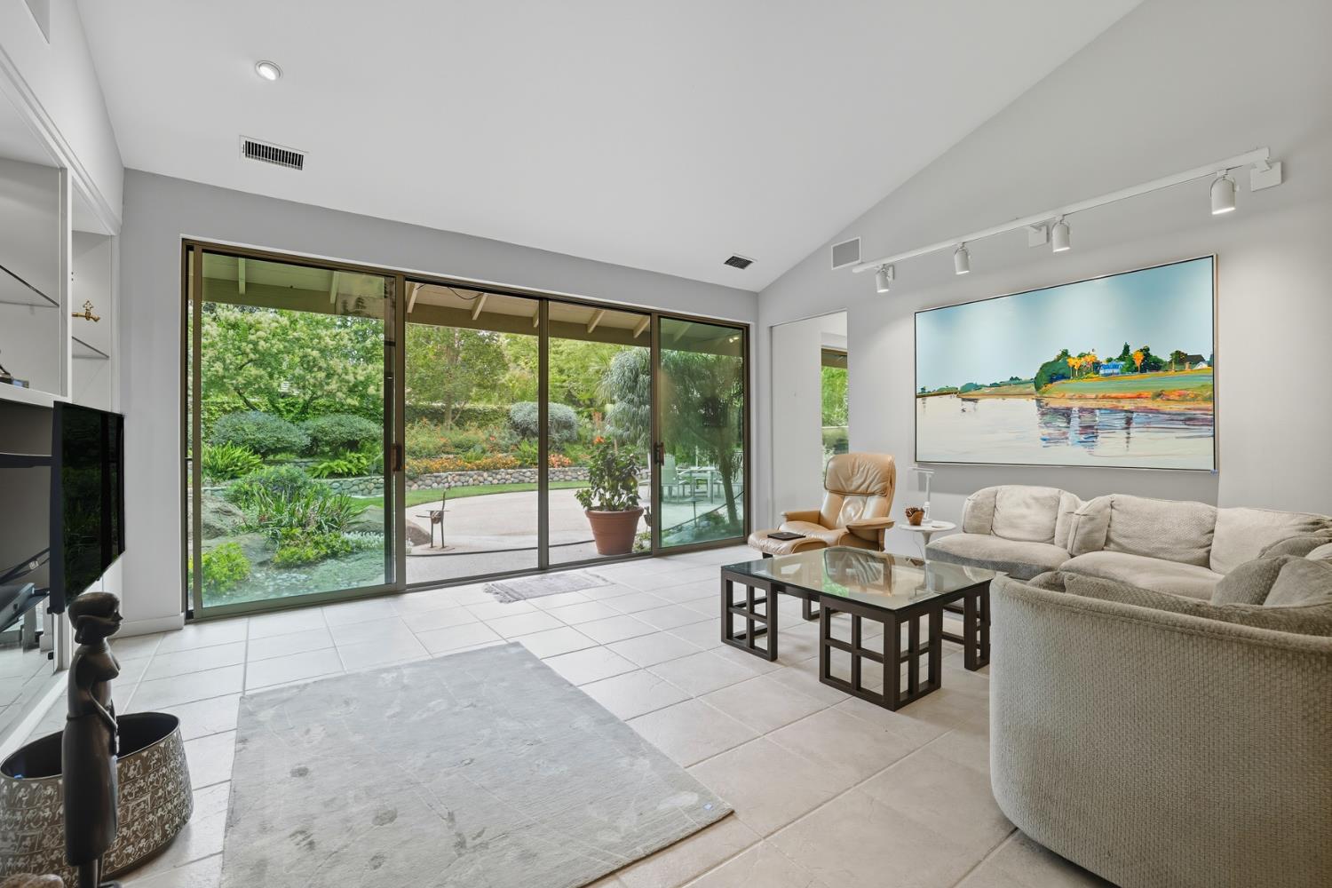 1957 Empire Oaks Court