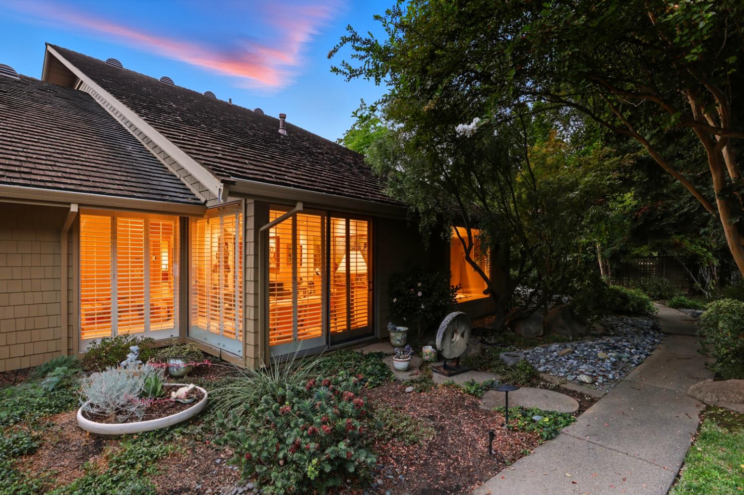 1957 Empire Oaks Court