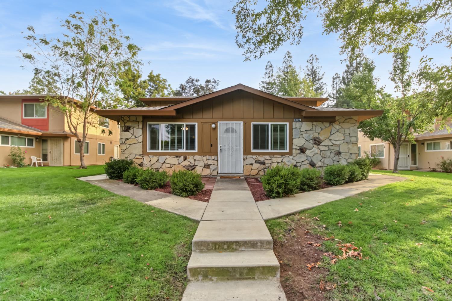 5097 Connecticut Drive 1