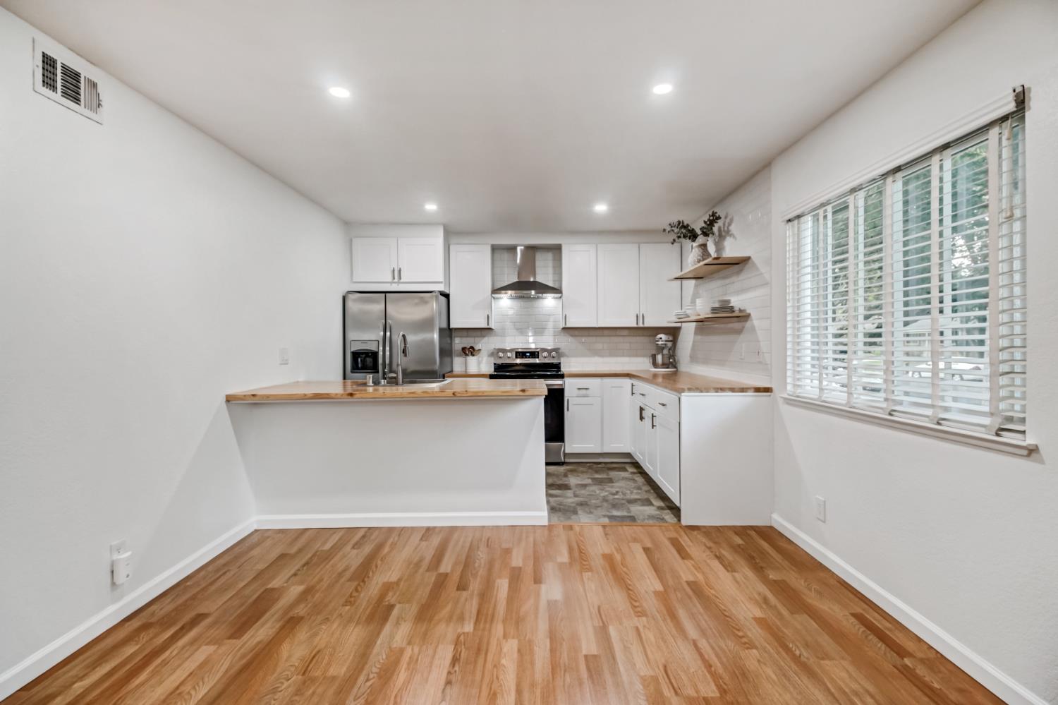 5097 Connecticut Drive 1