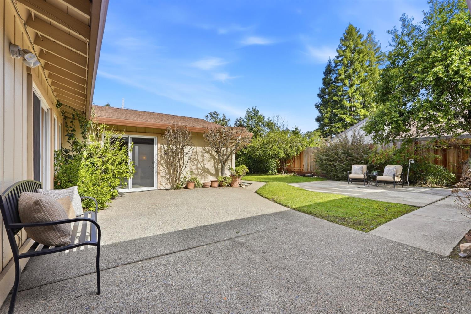 5800 Shelldrake Court