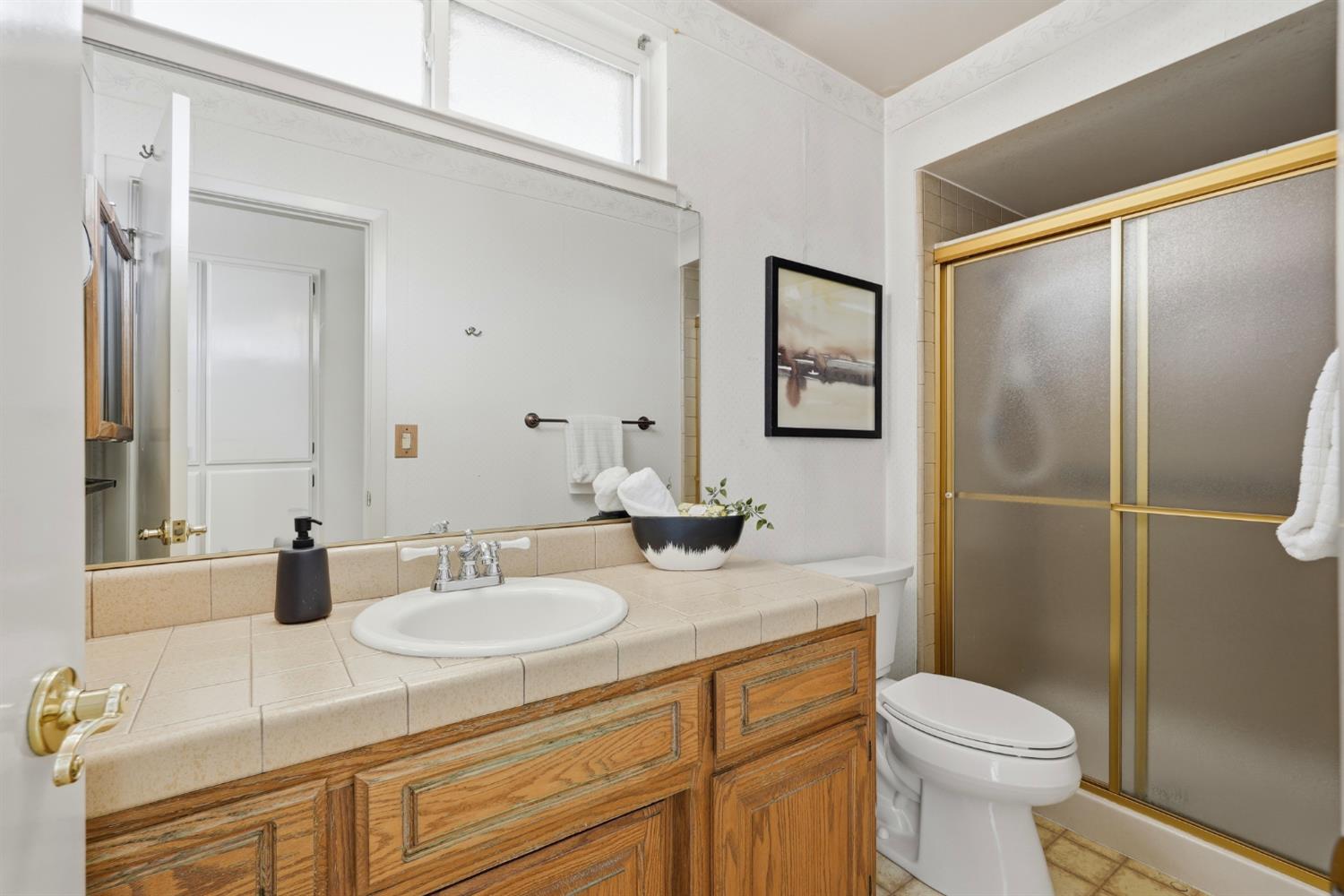 5800 Shelldrake Court