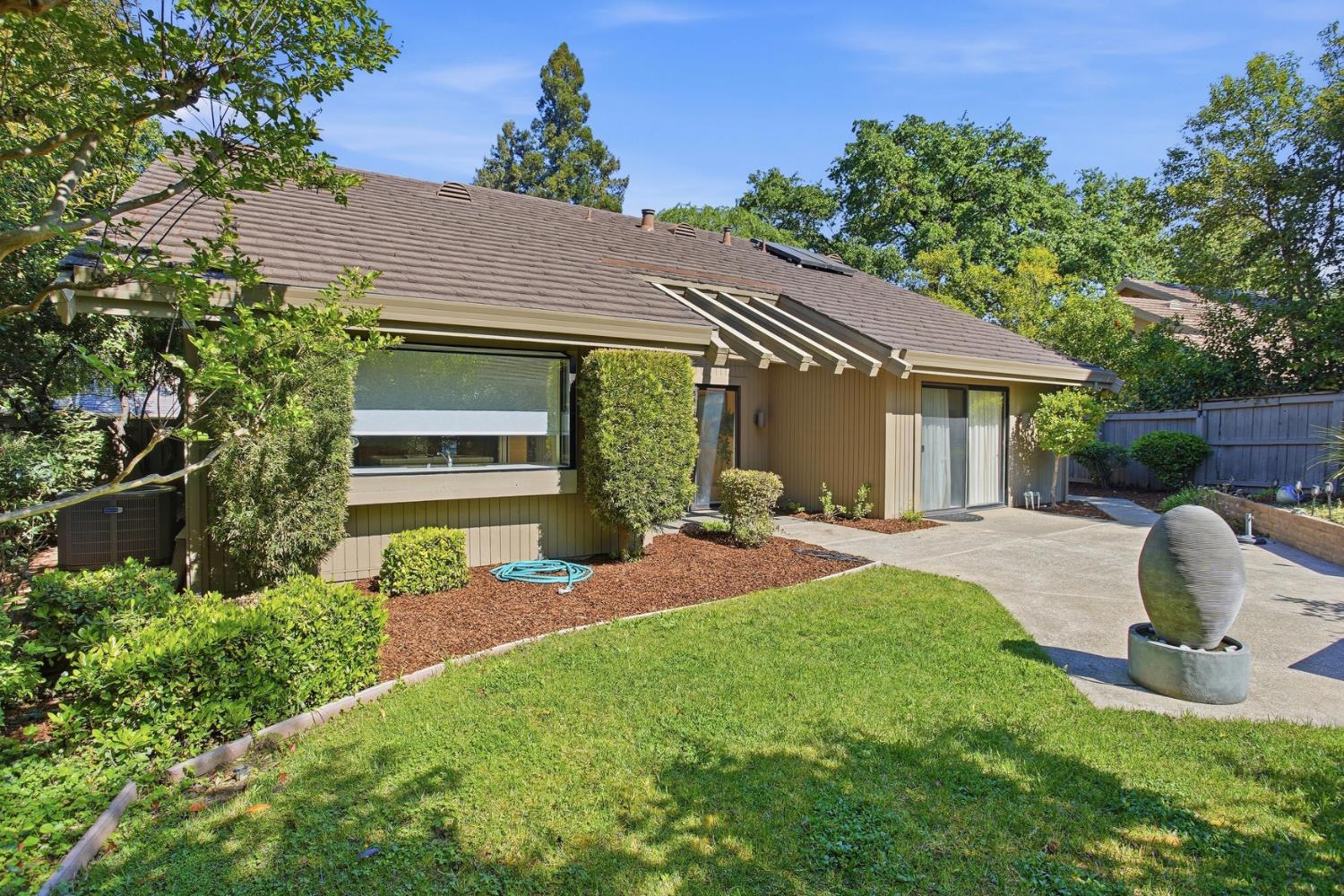 11598 Sutters Mill Circle