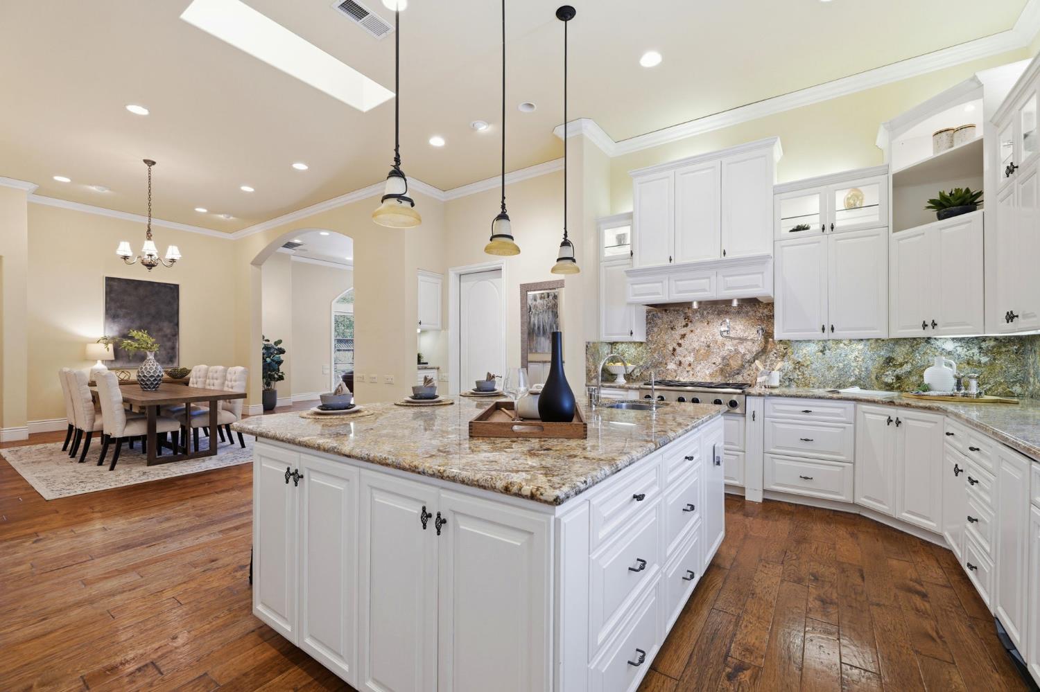 806 Sierra Oaks Vista Lane
