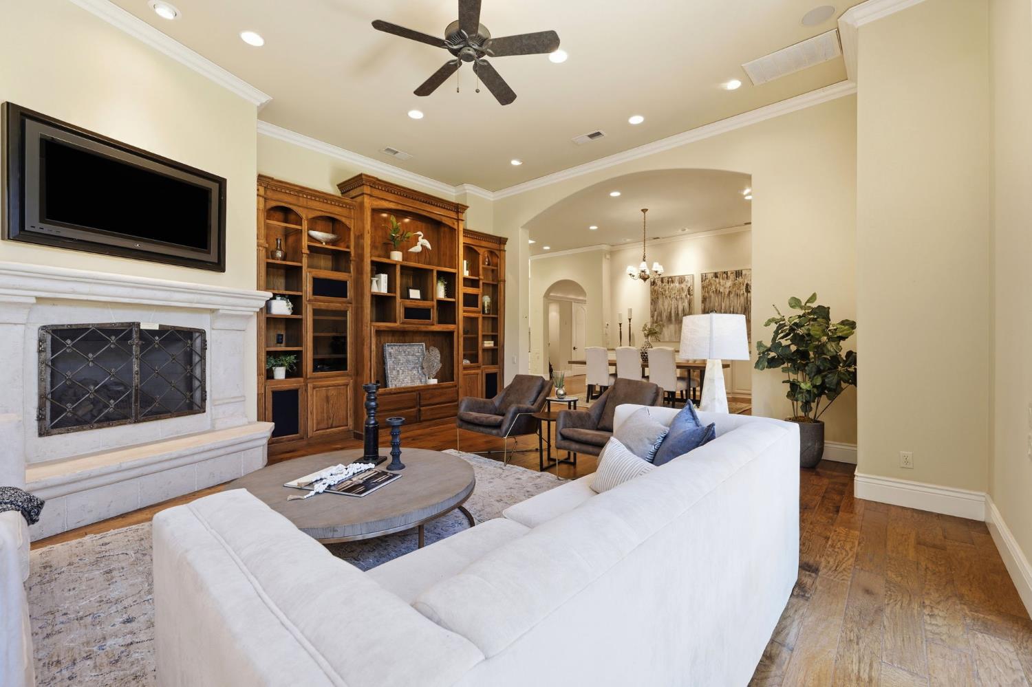 806 Sierra Oaks Vista Lane