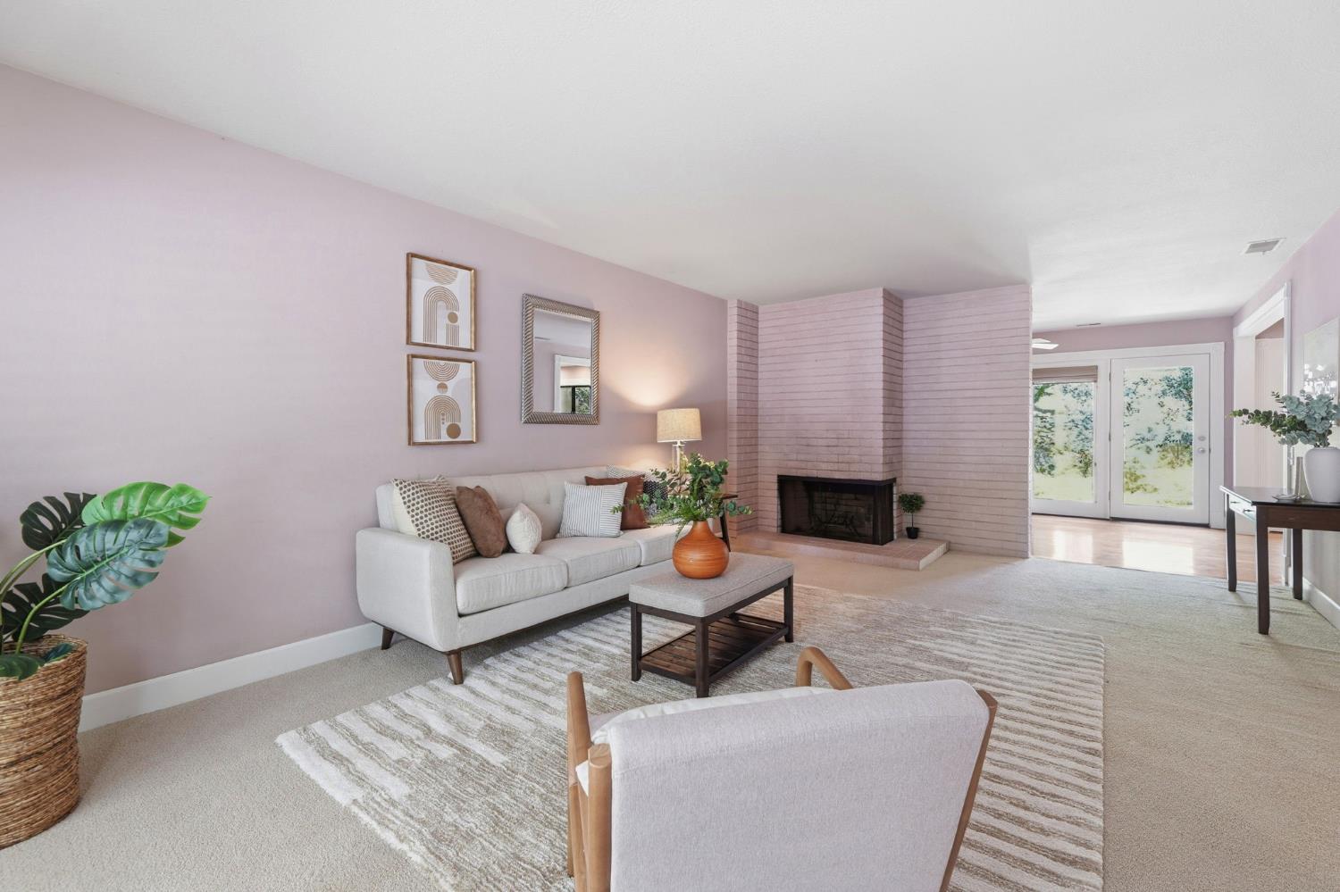 1276 Vanderbilt Way