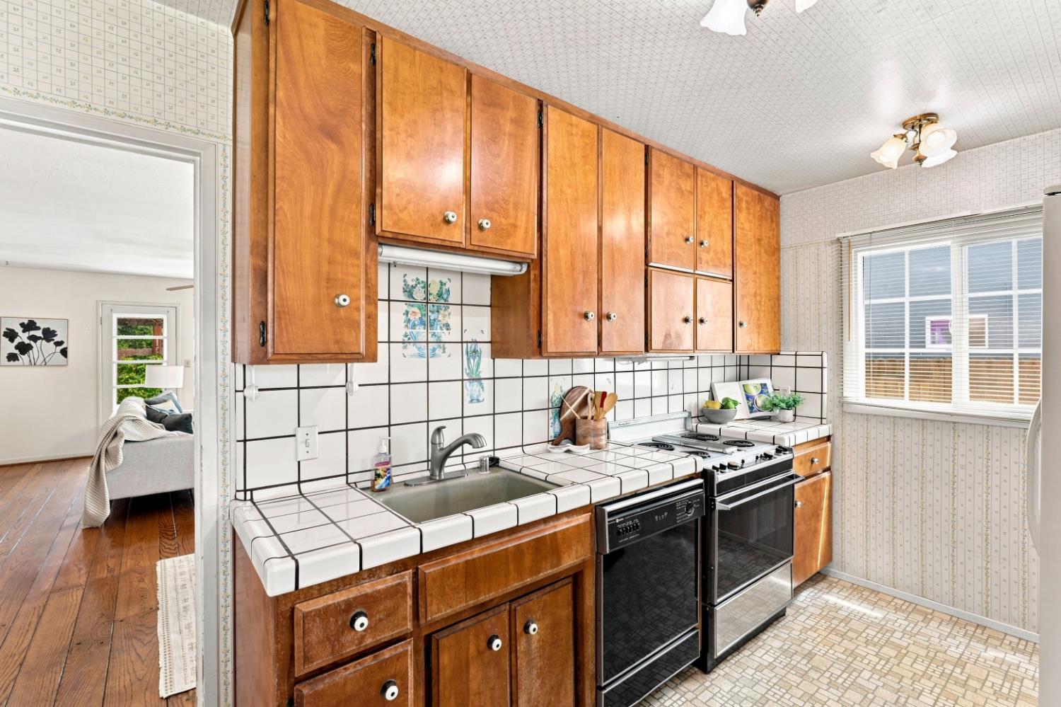 3431 Kentfield Drive