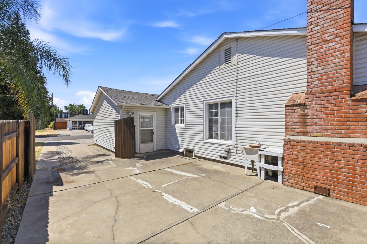 3431 Kentfield Drive