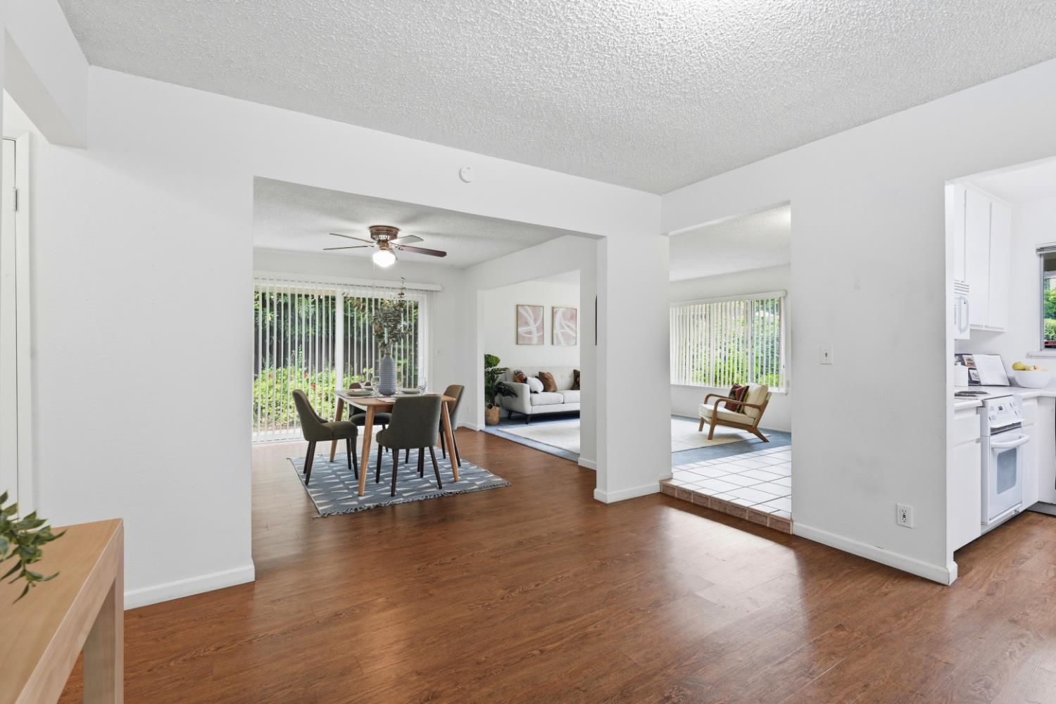 106 Lido Circle