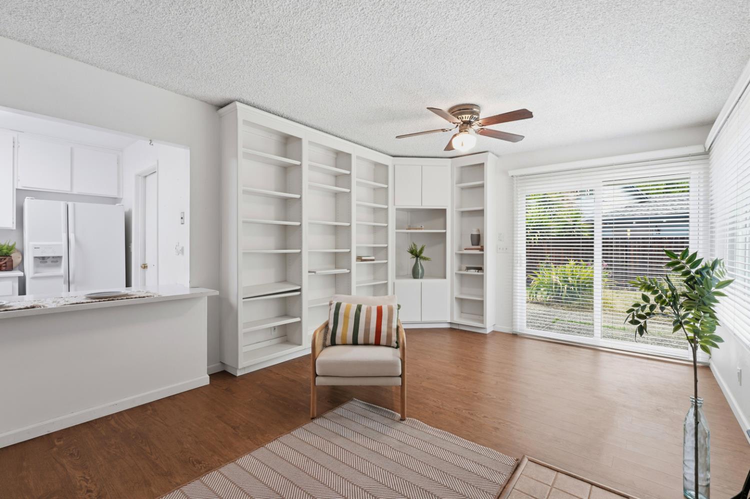 106 Lido Circle