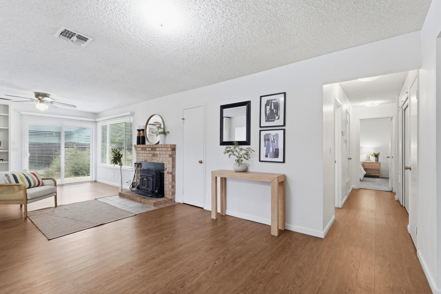 106 Lido Circle