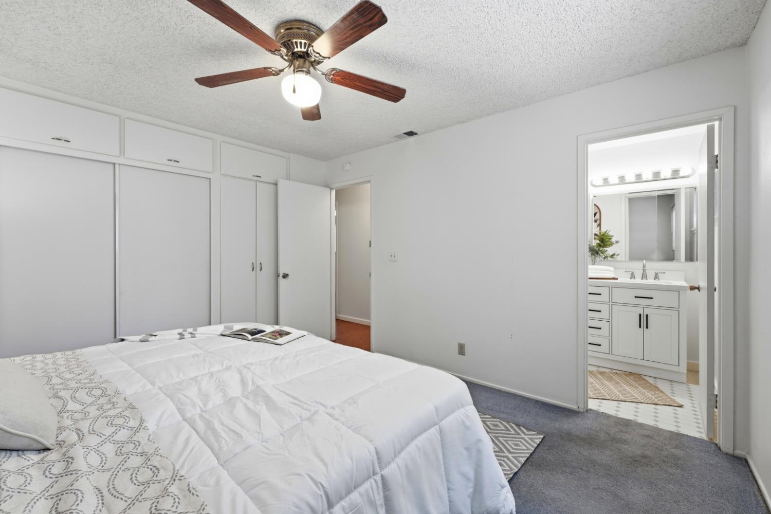 106 Lido Circle