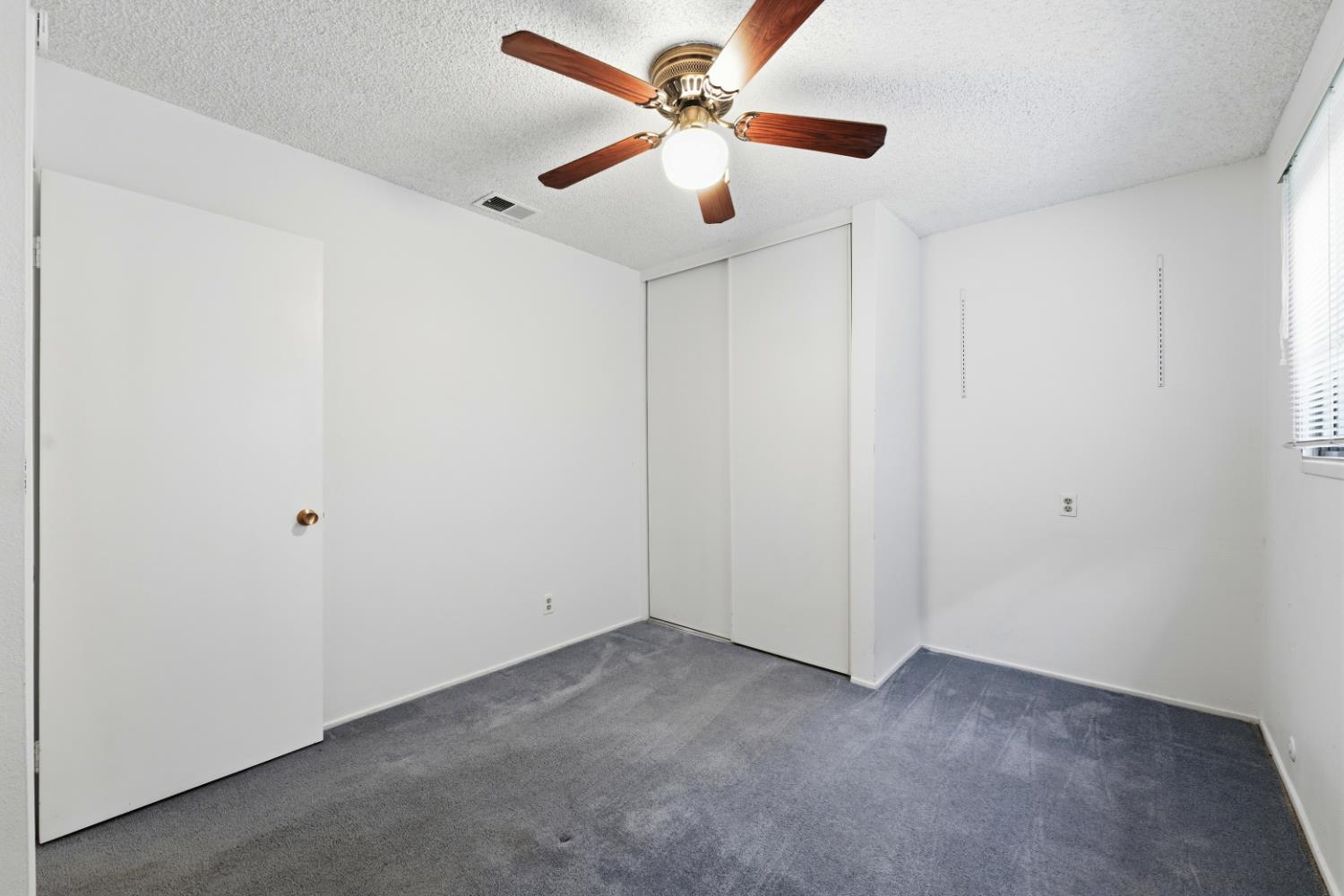 106 Lido Circle