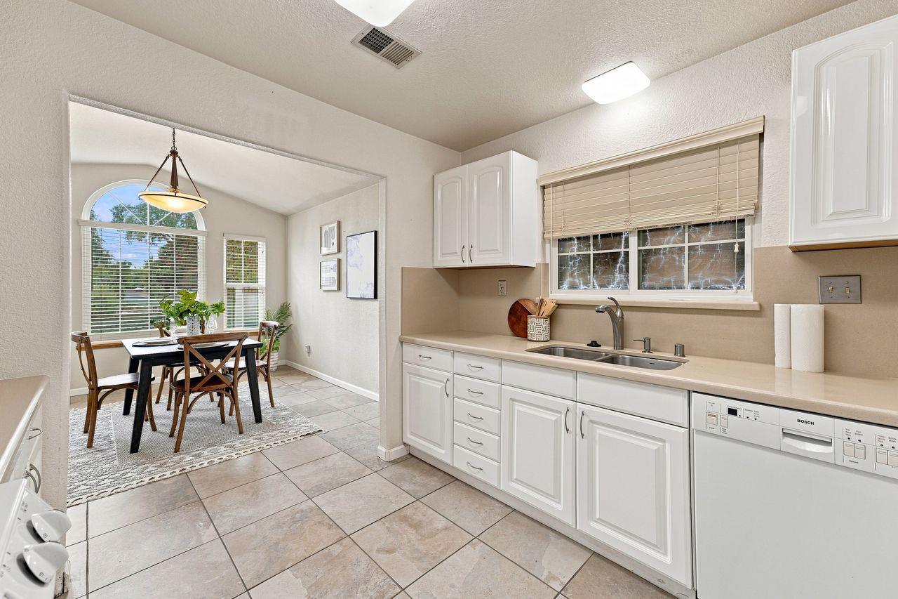 5435 Myrtle Drive