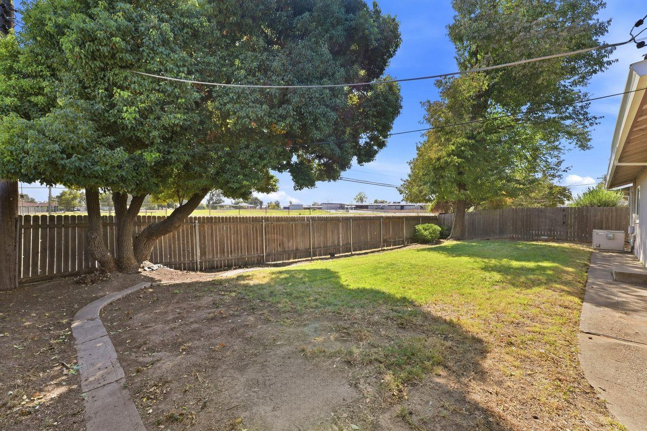 5248 Fernwood Way