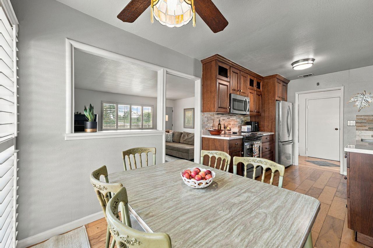 5248 Fernwood Way