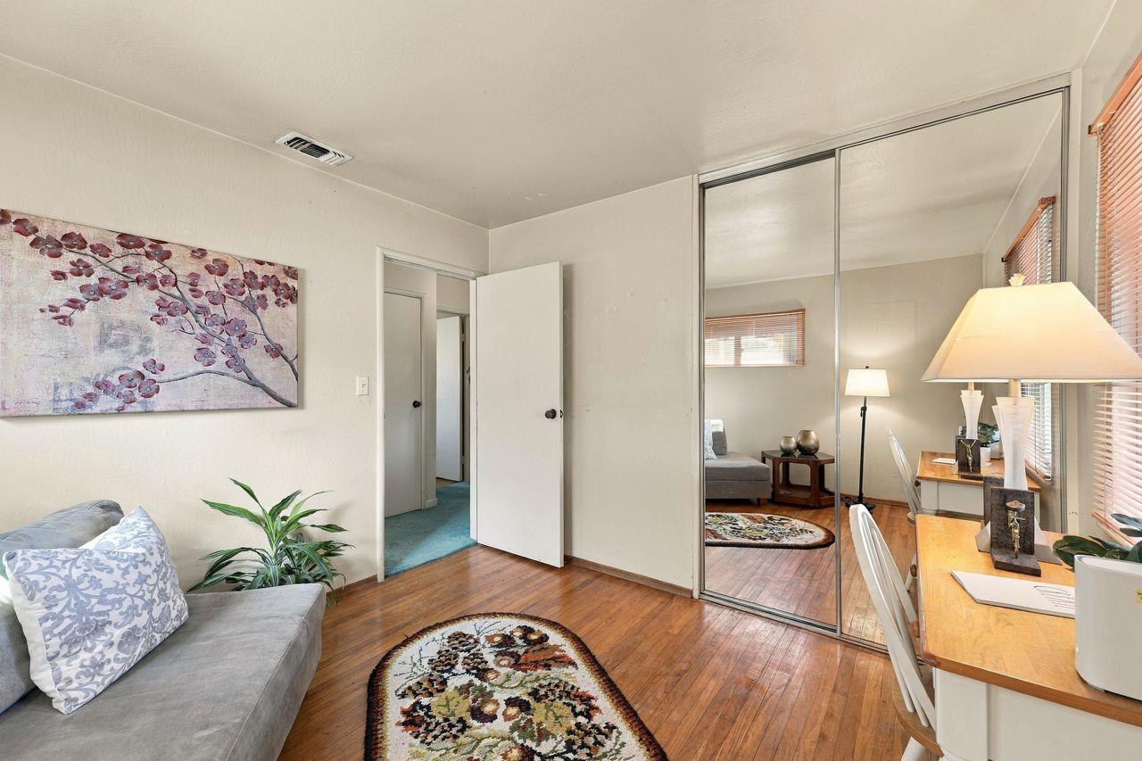 5248 Fernwood Way
