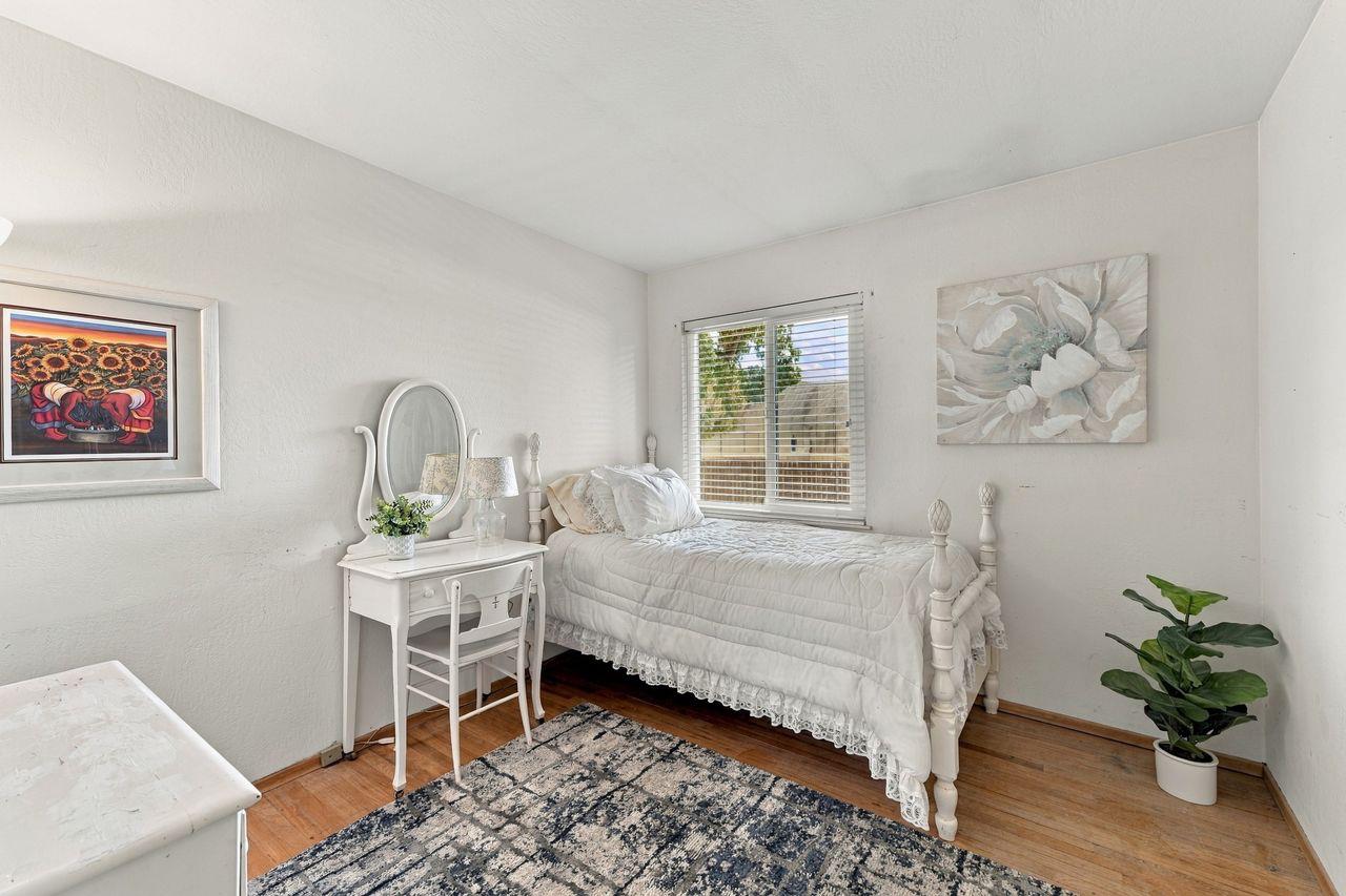5248 Fernwood Way