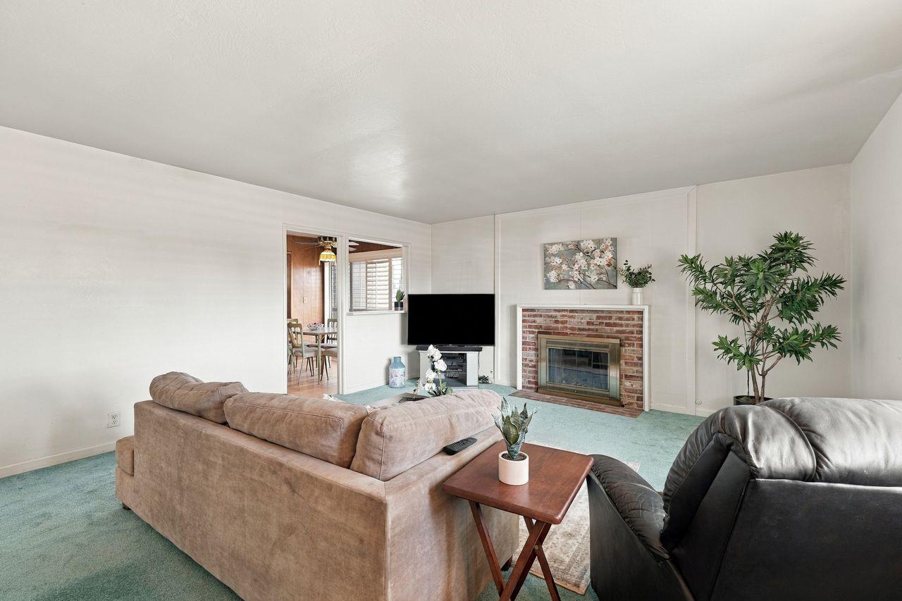 5248 Fernwood Way
