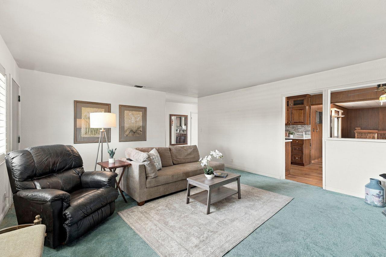 5248 Fernwood Way