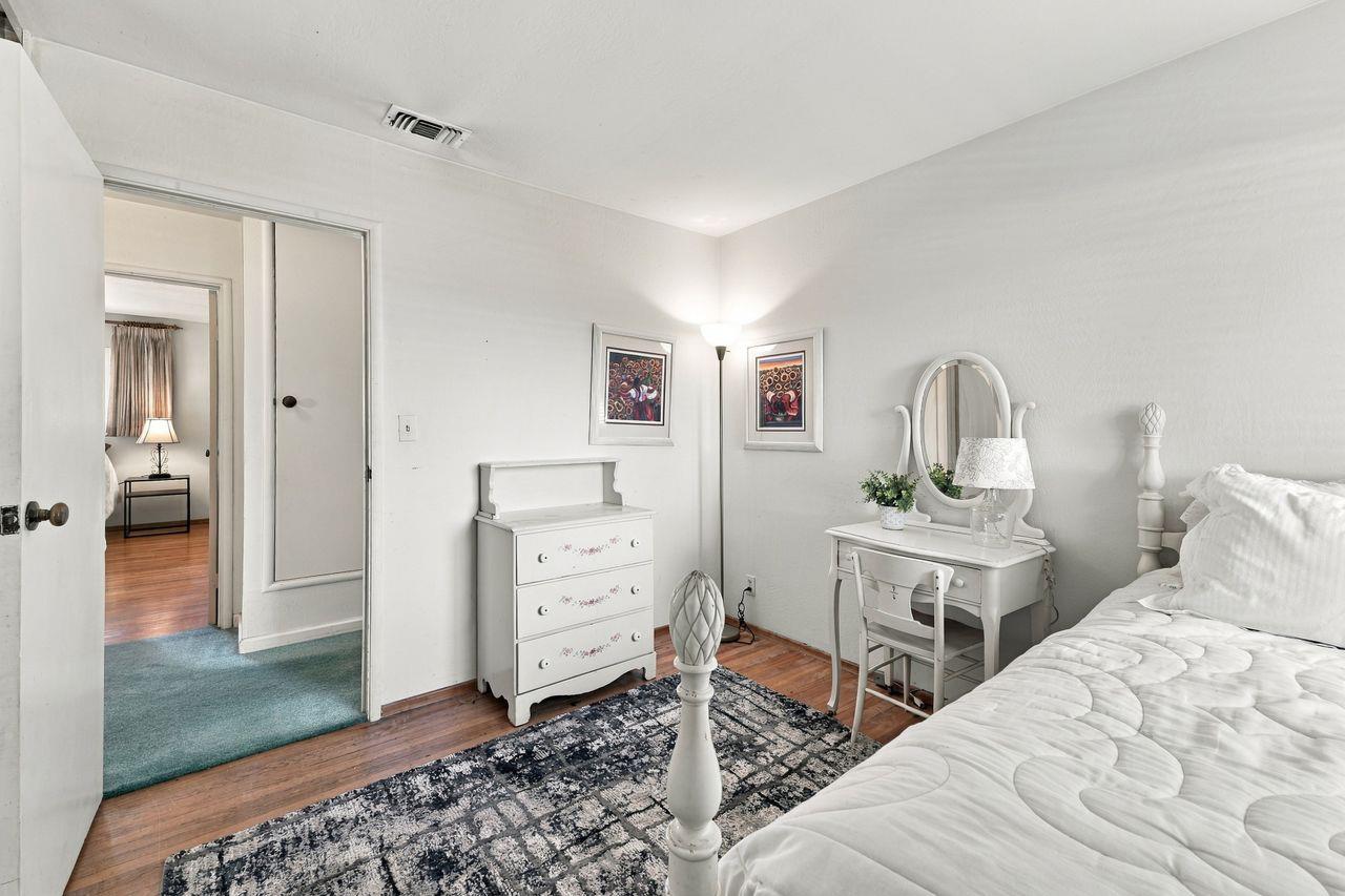 5248 Fernwood Way