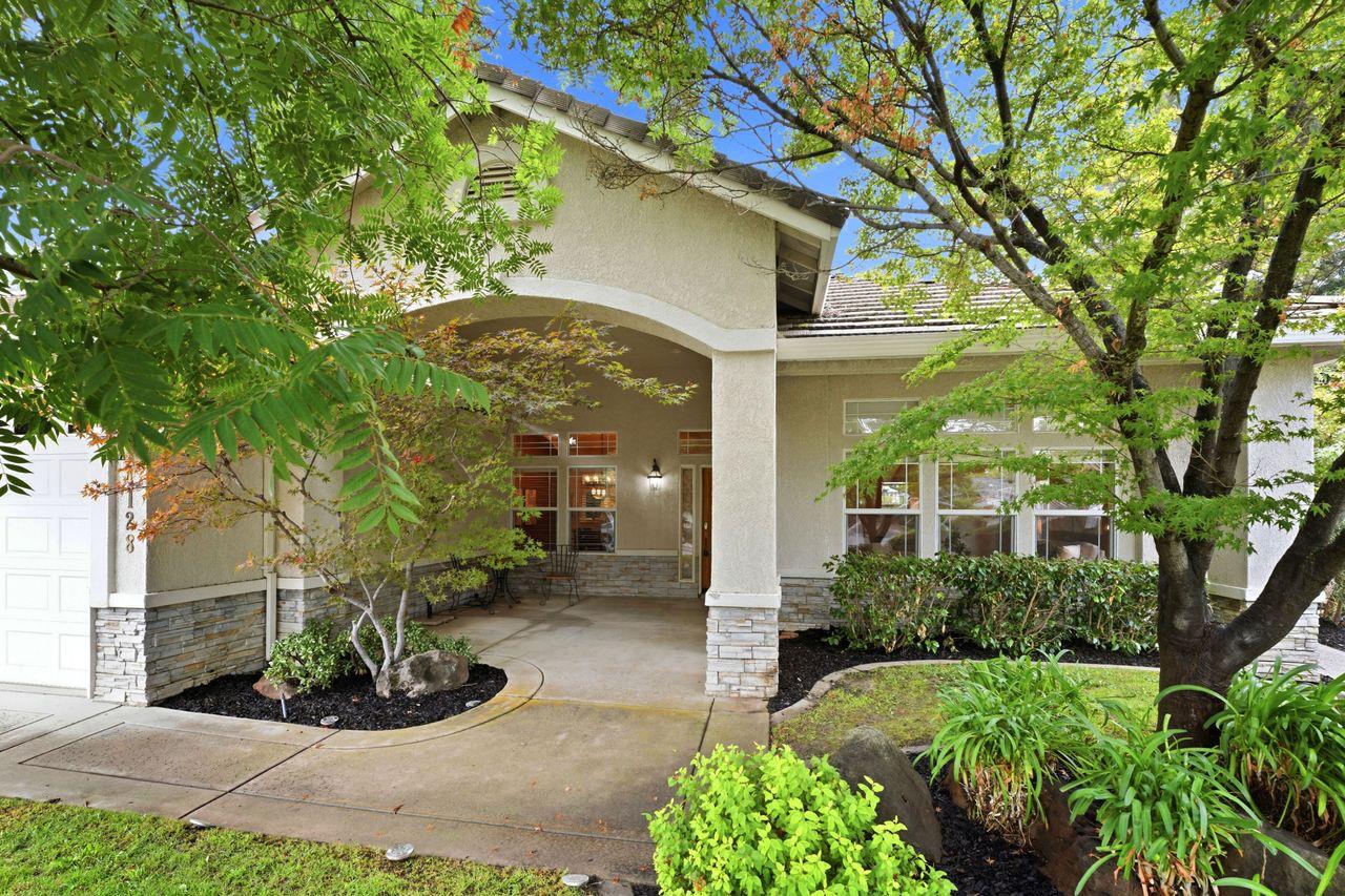 4128 Mindt Court