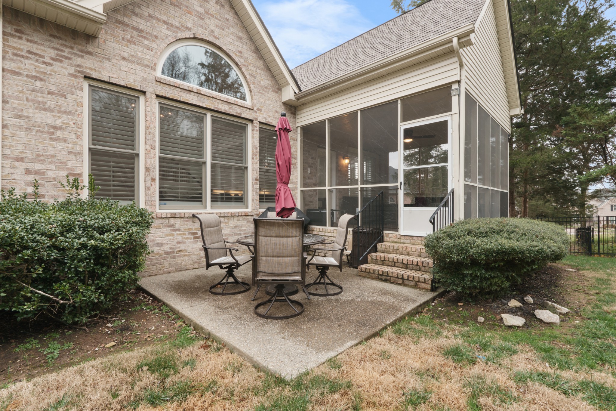 2221 Brookfield Dr