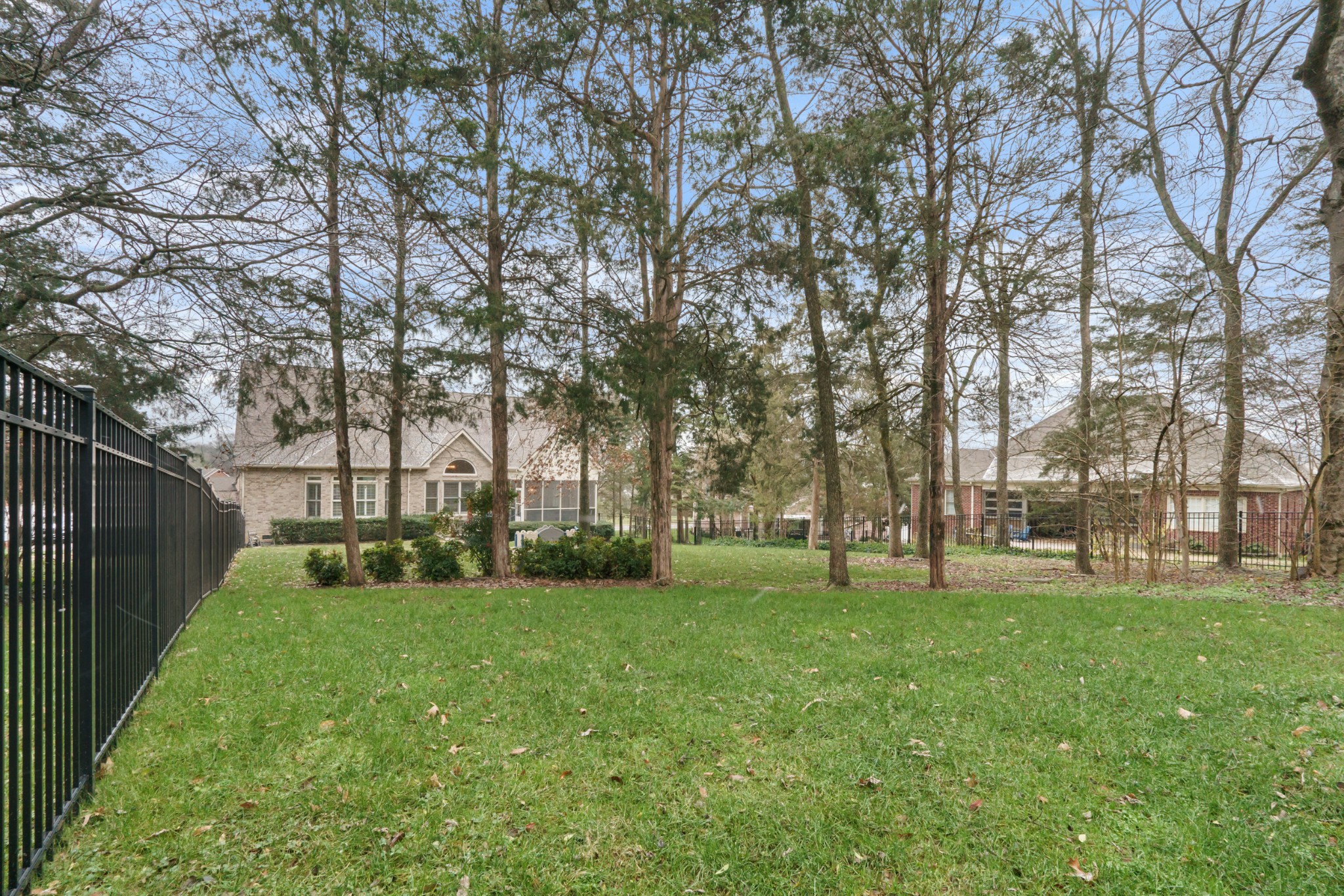 2221 Brookfield Dr