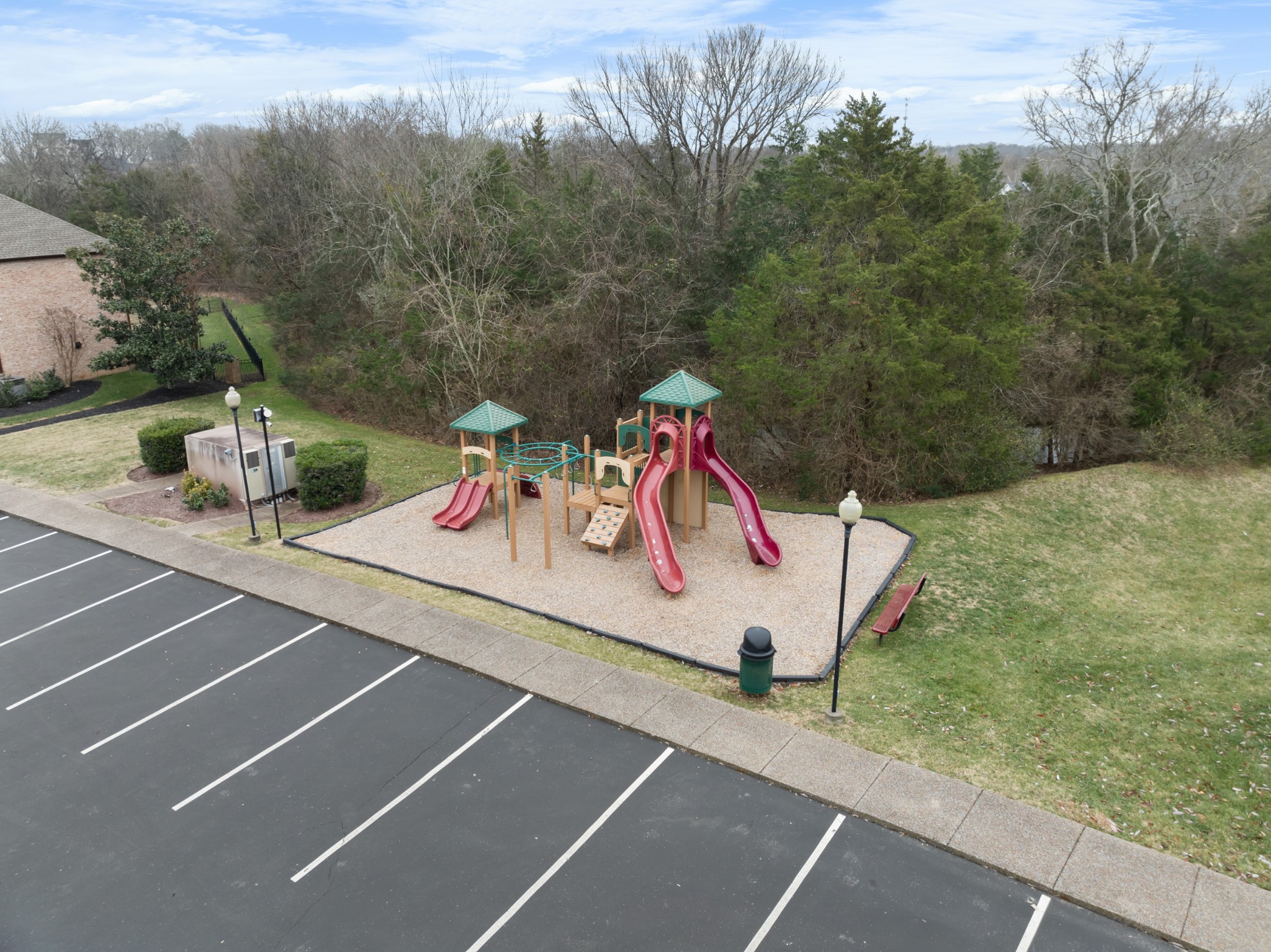 2221 Brookfield Dr
