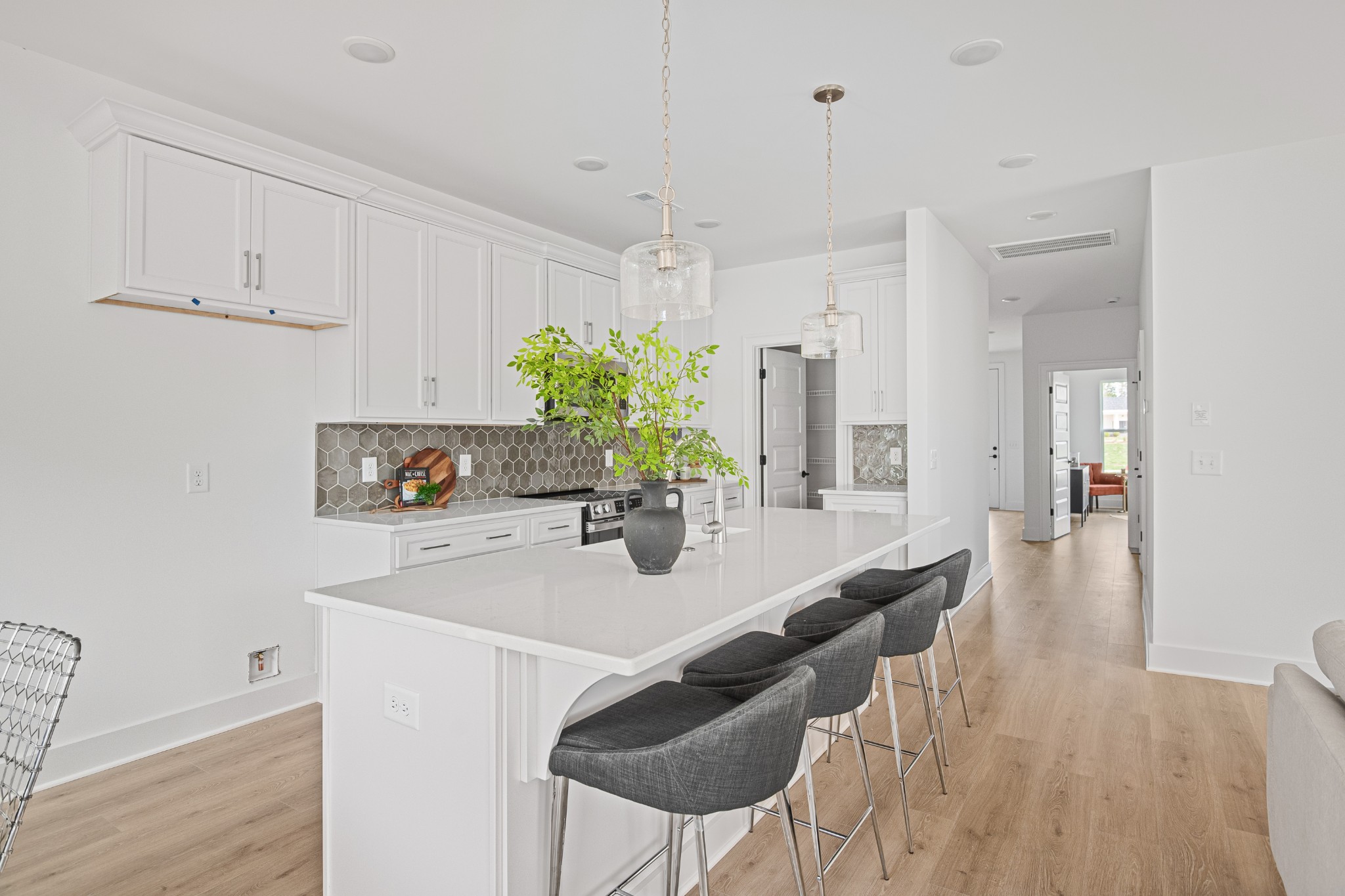 5073 Greentree