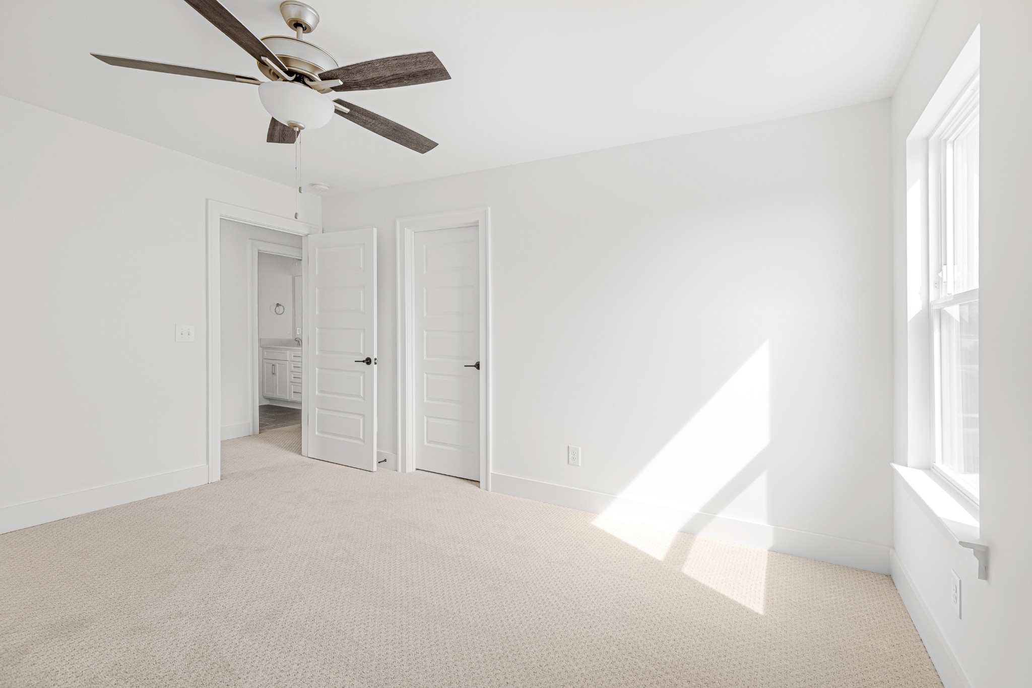 5073 Greentree