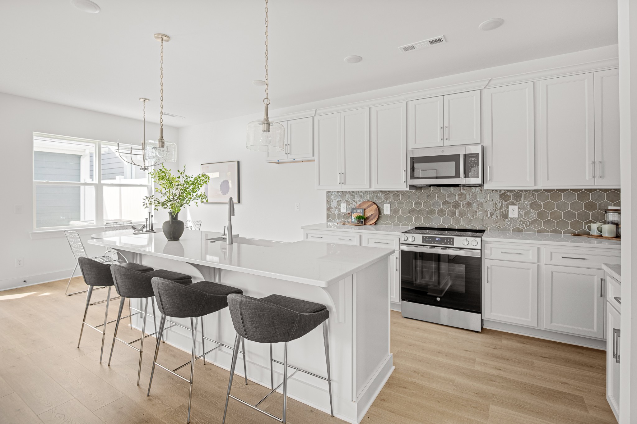 5073 Greentree