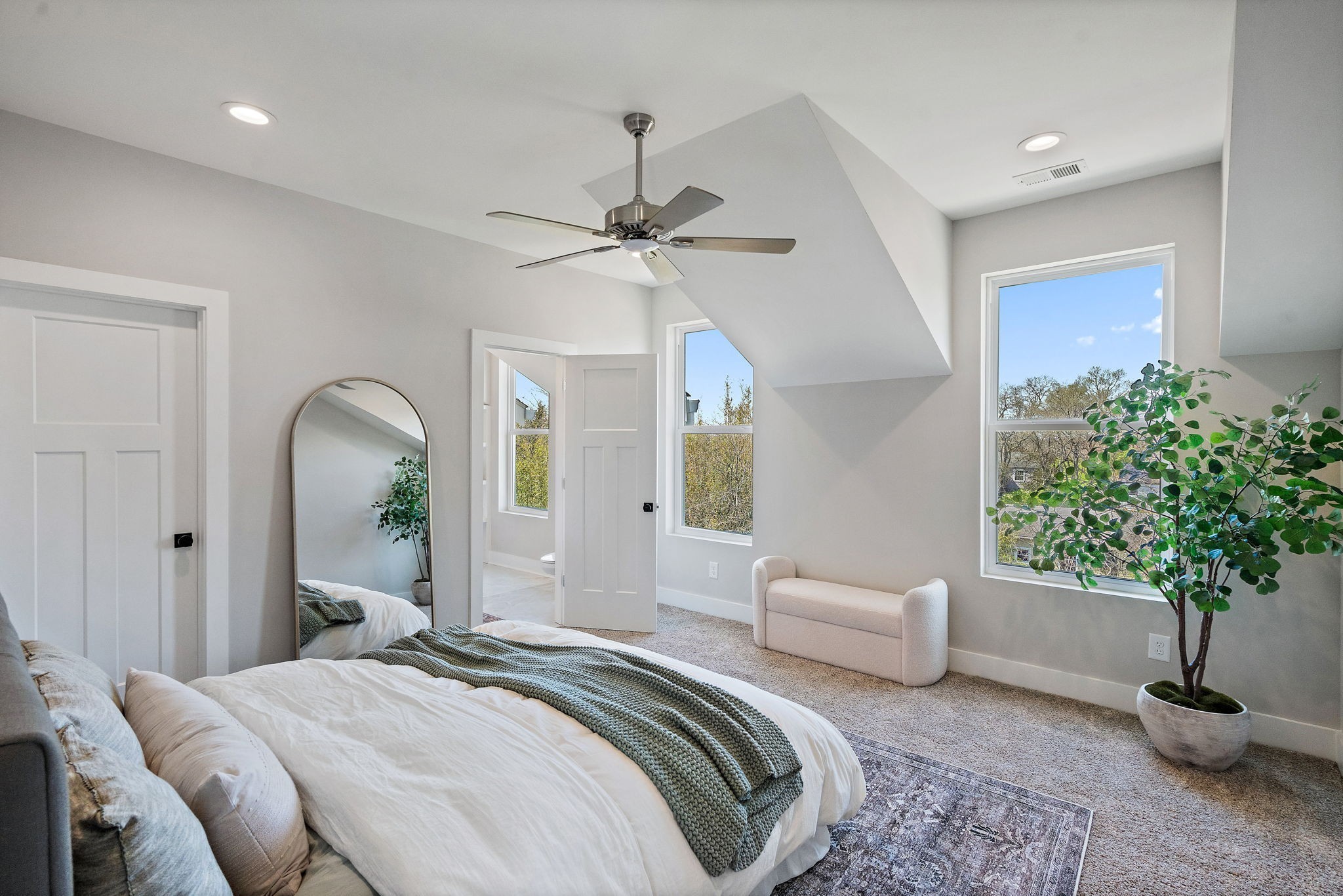 805 Arbor Trace Cir