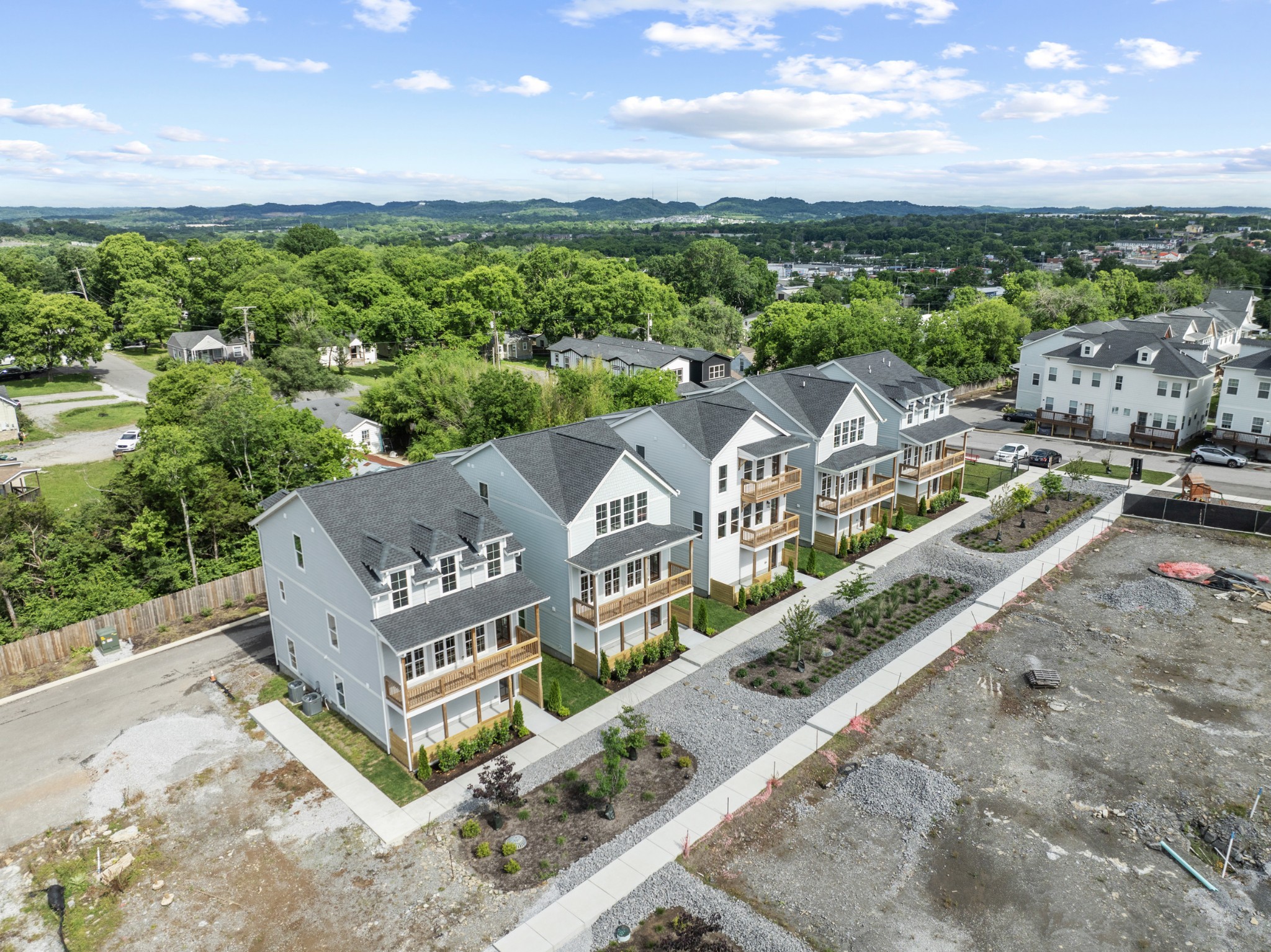 807 Arbor Trace Cir