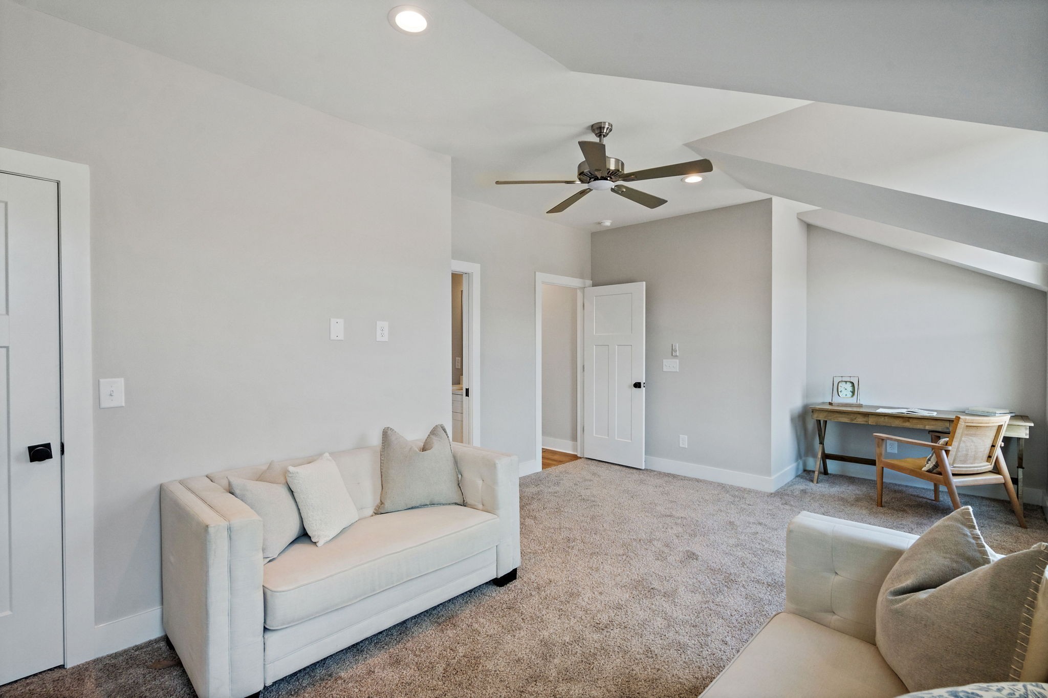807 Arbor Trace Cir