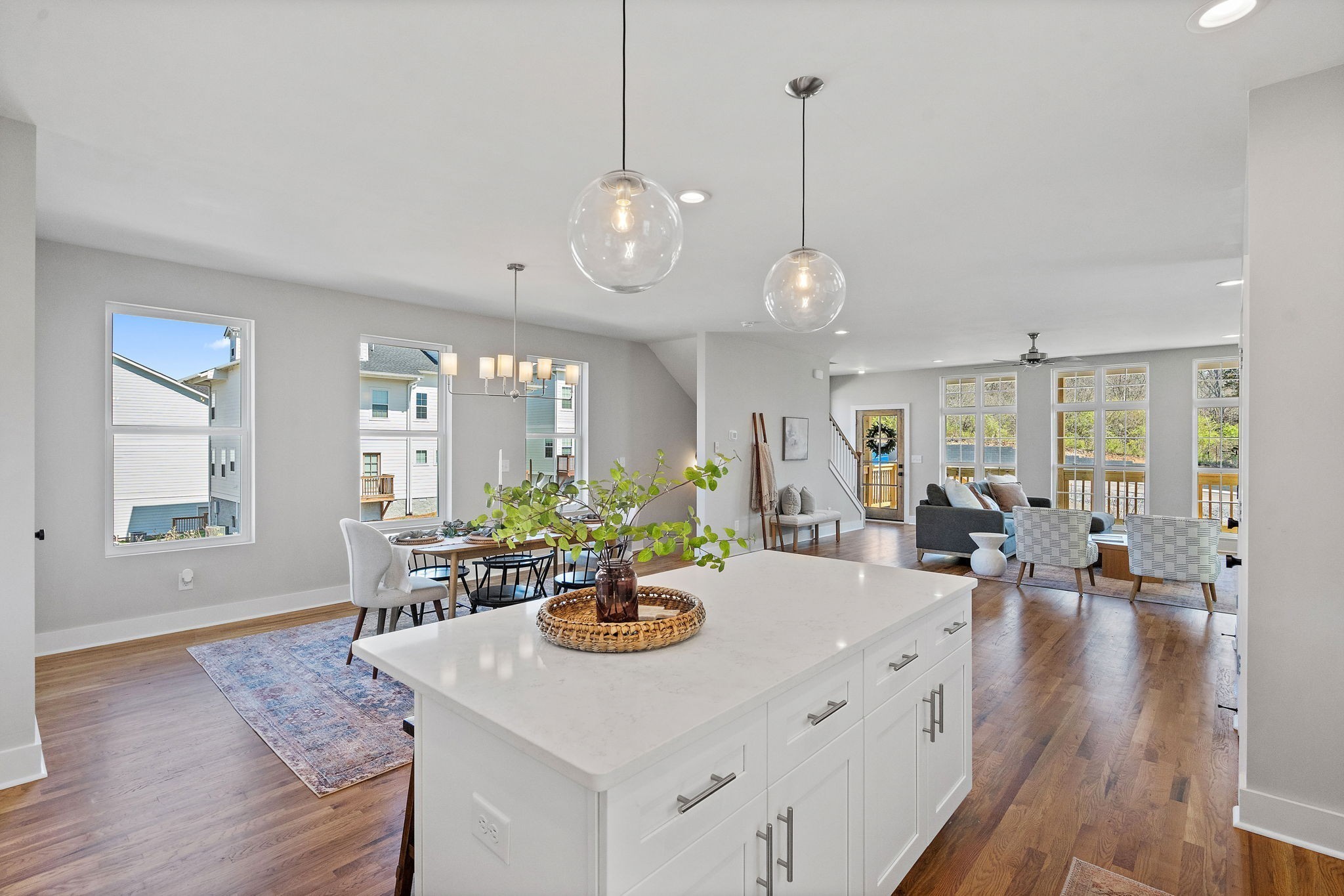 807 Arbor Trace Cir