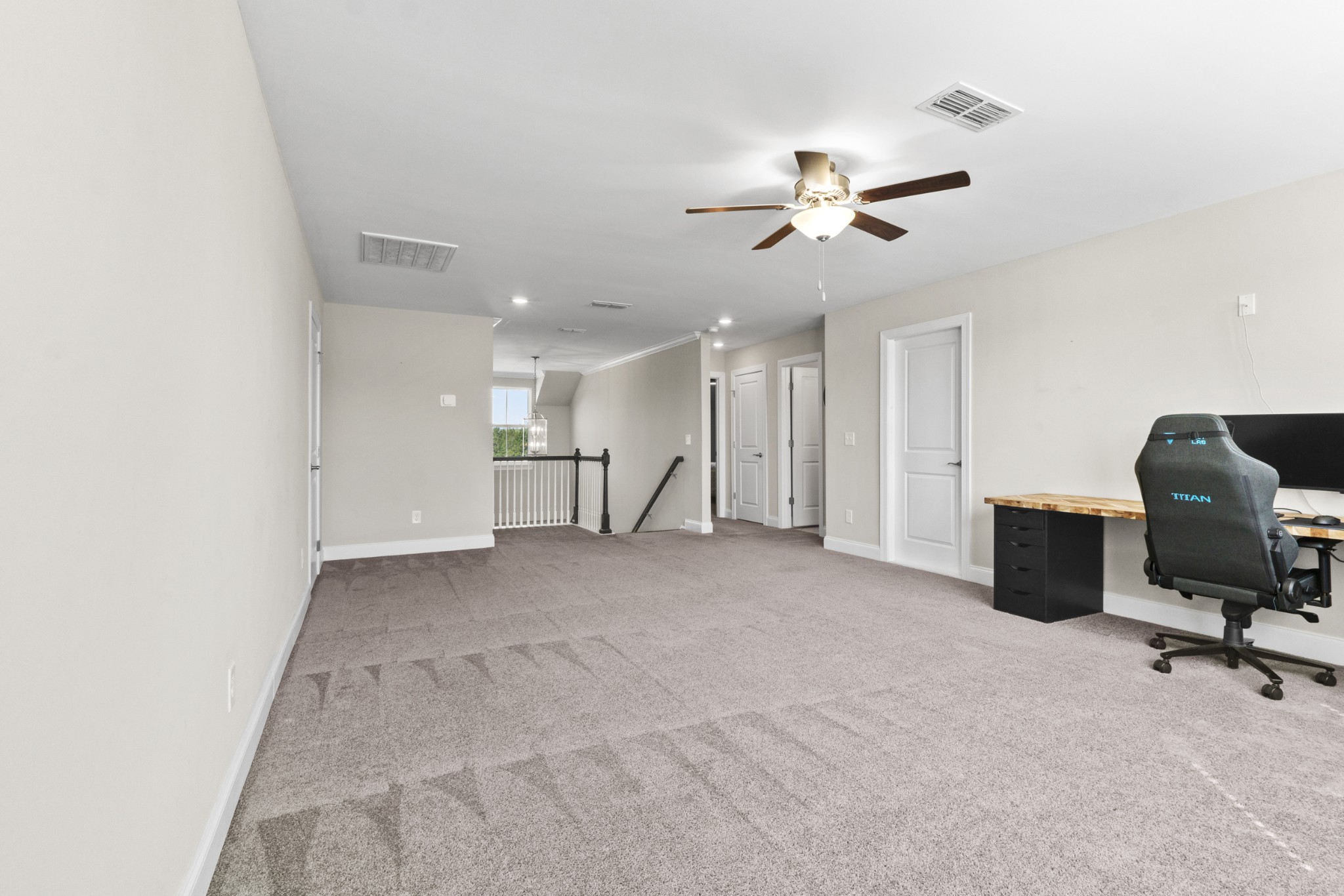 1103 Clarendon Ave