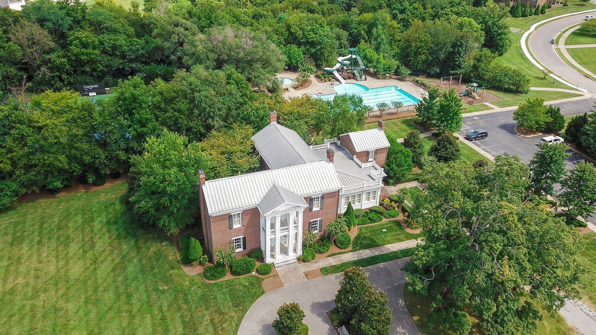9549 Dresden Sq