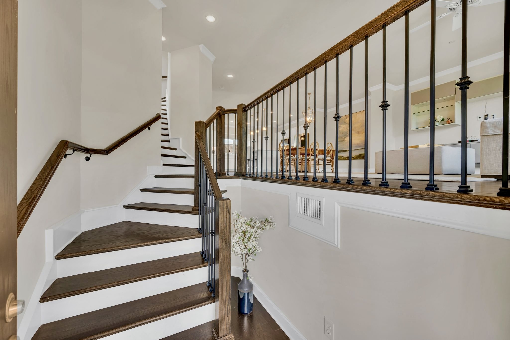 9549 Dresden Sq