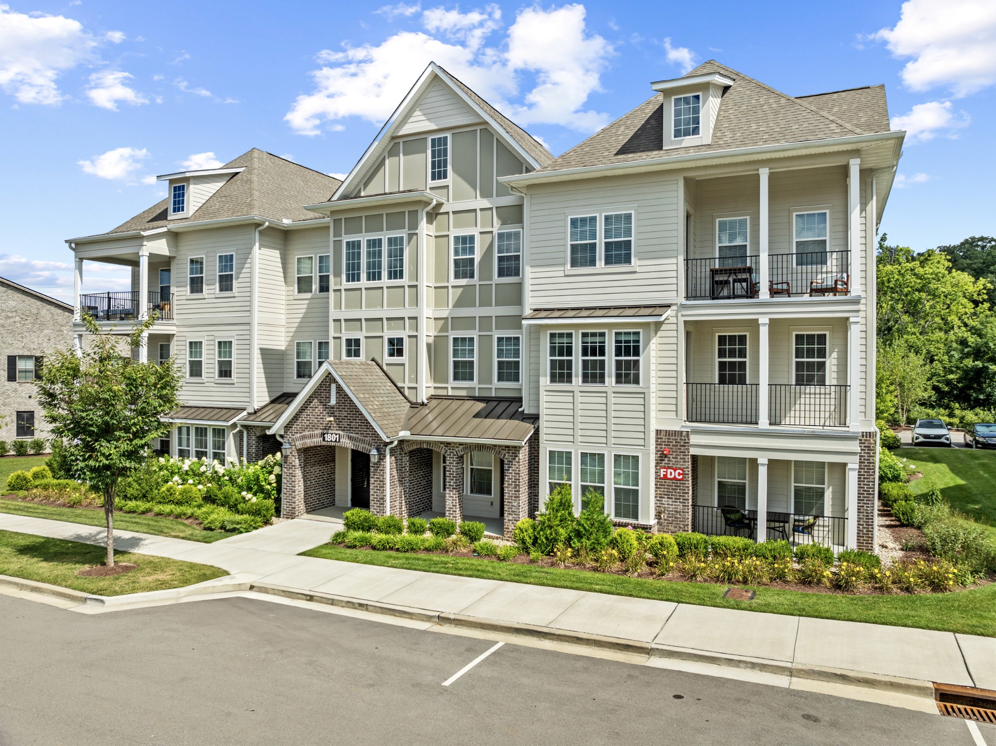 1801 Shadow Green Dr Unit: 104