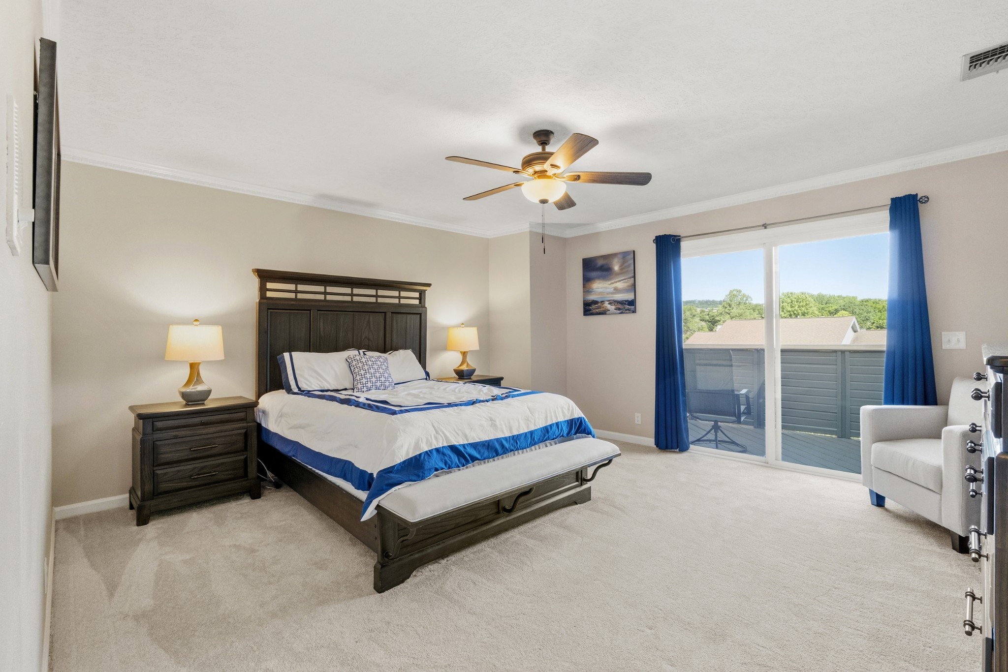 120 Hearthstone Manor Cir