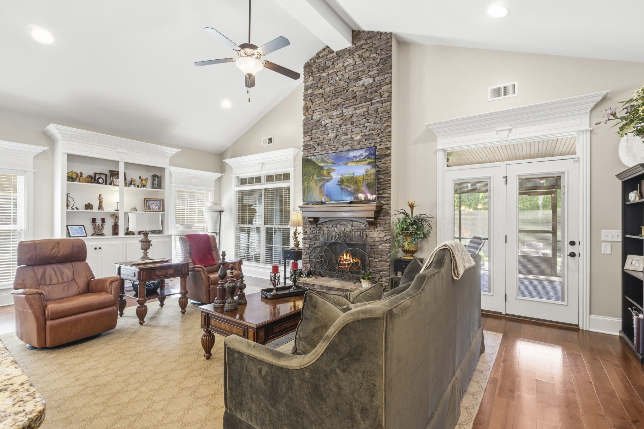 4452 Maryweather Ln