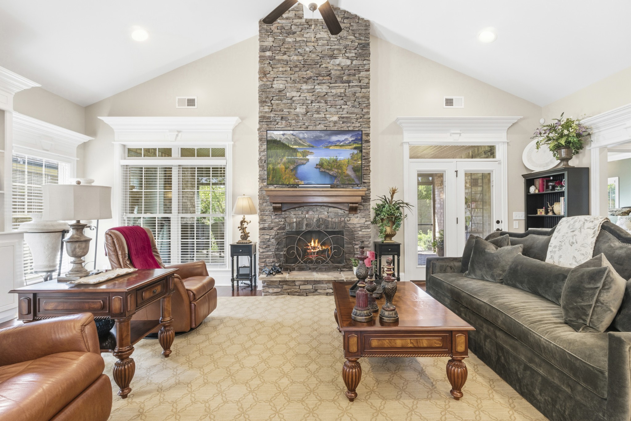 4452 Maryweather Ln