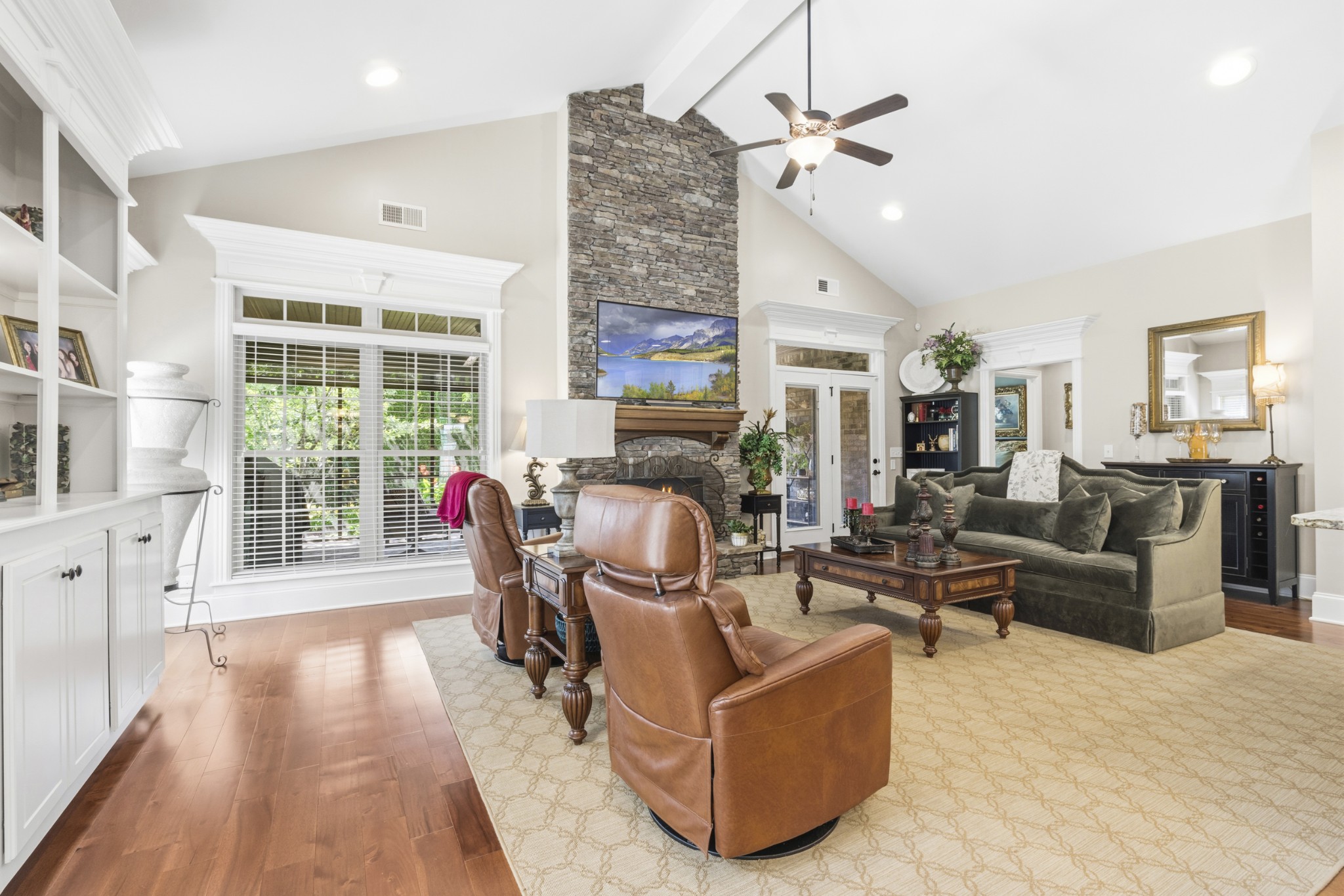 4452 Maryweather Ln
